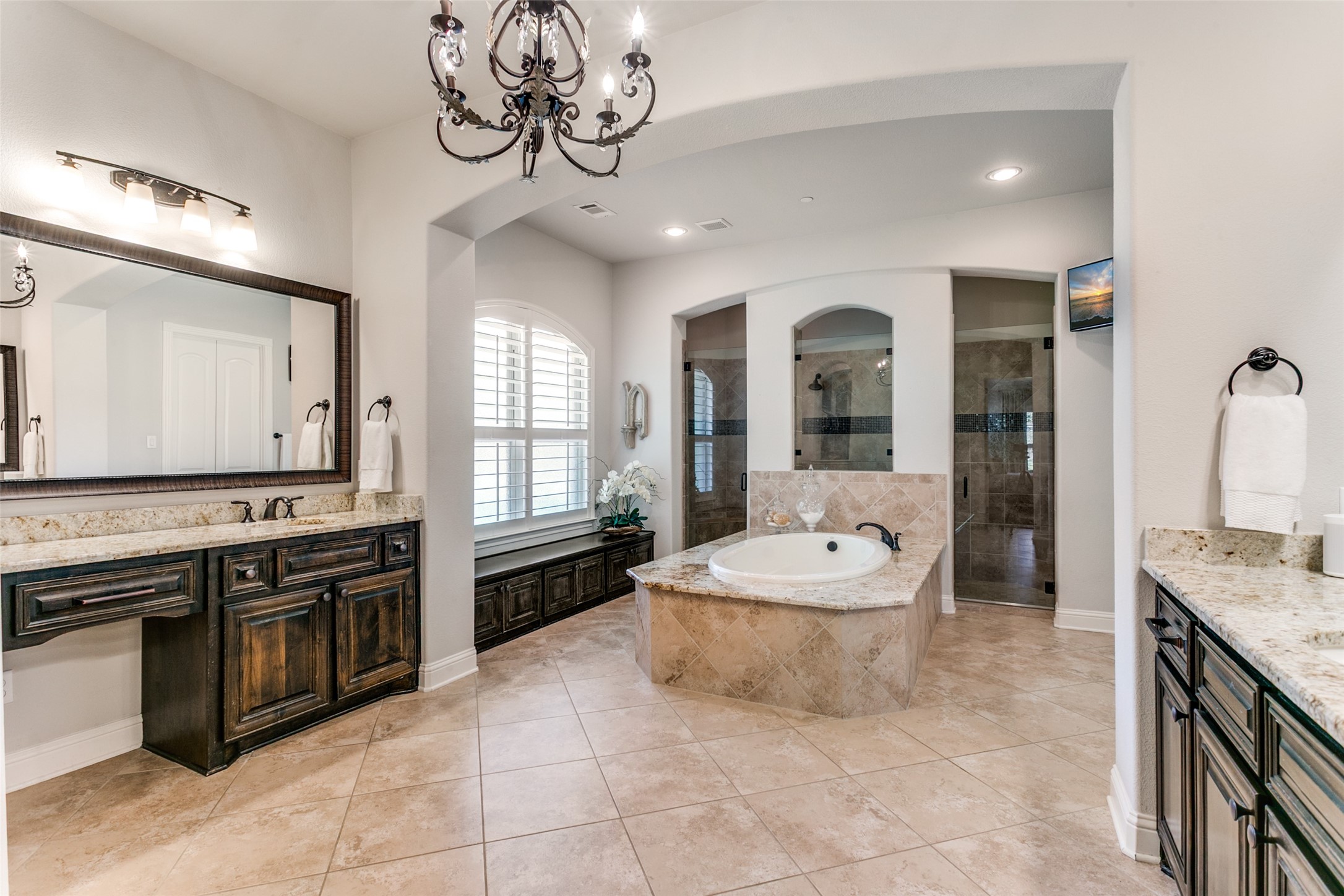 812 Lexington Terrace