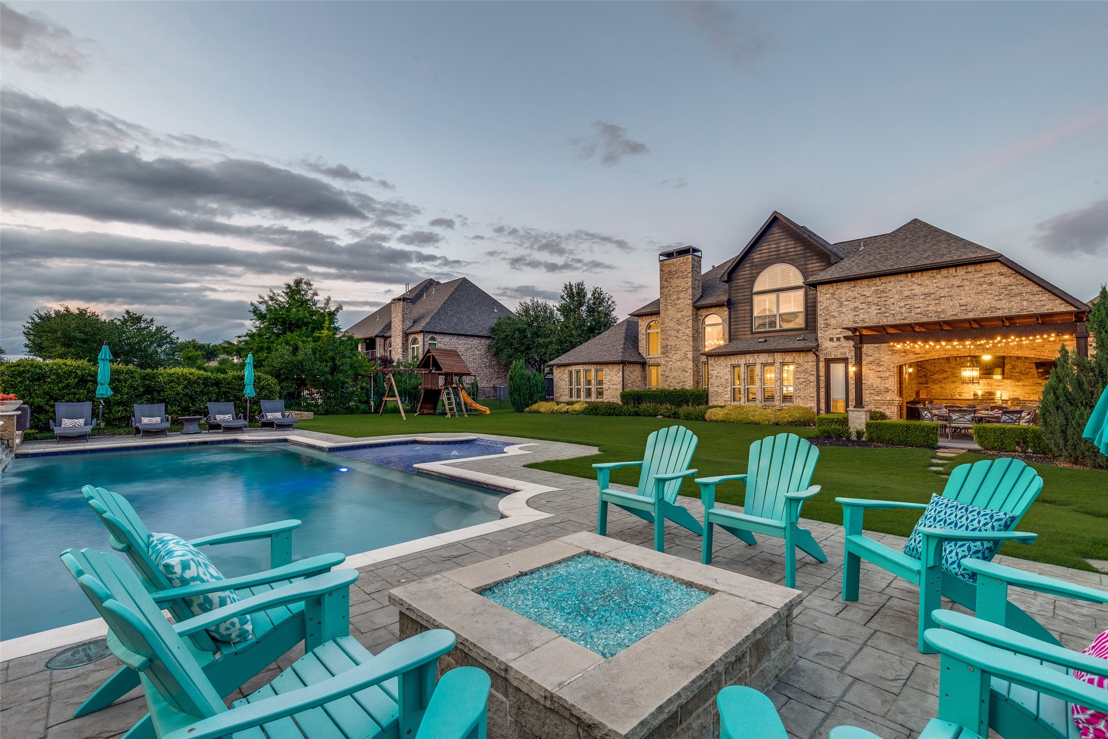 812 Lexington Terrace