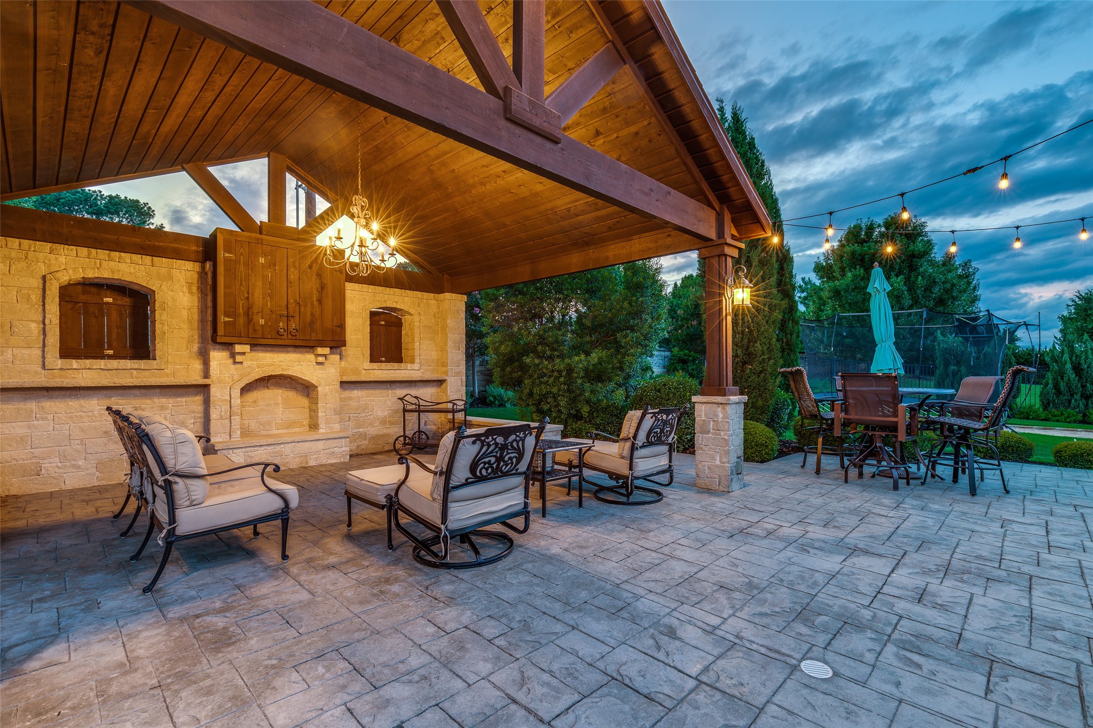 812 Lexington Terrace