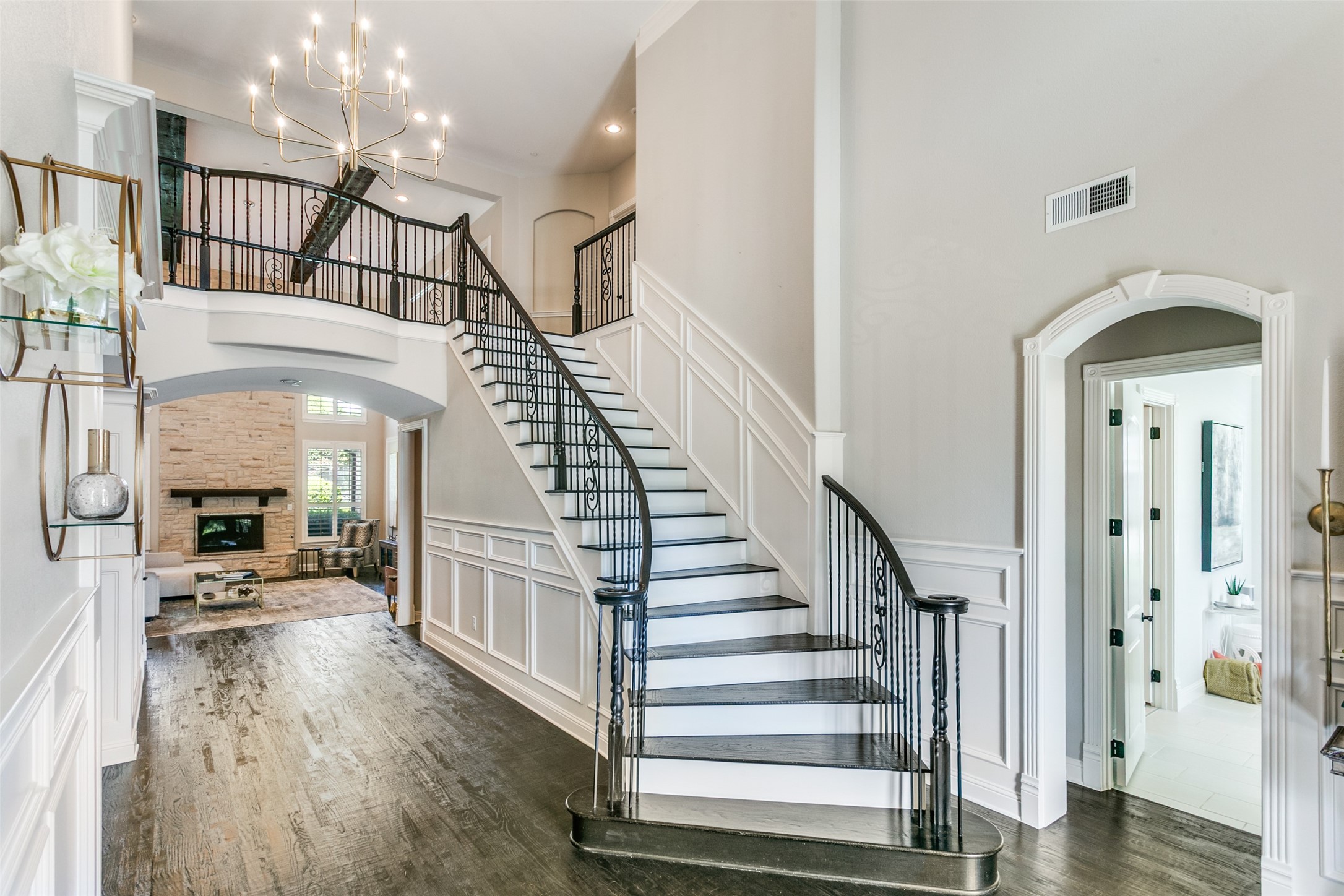 812 Lexington Terrace