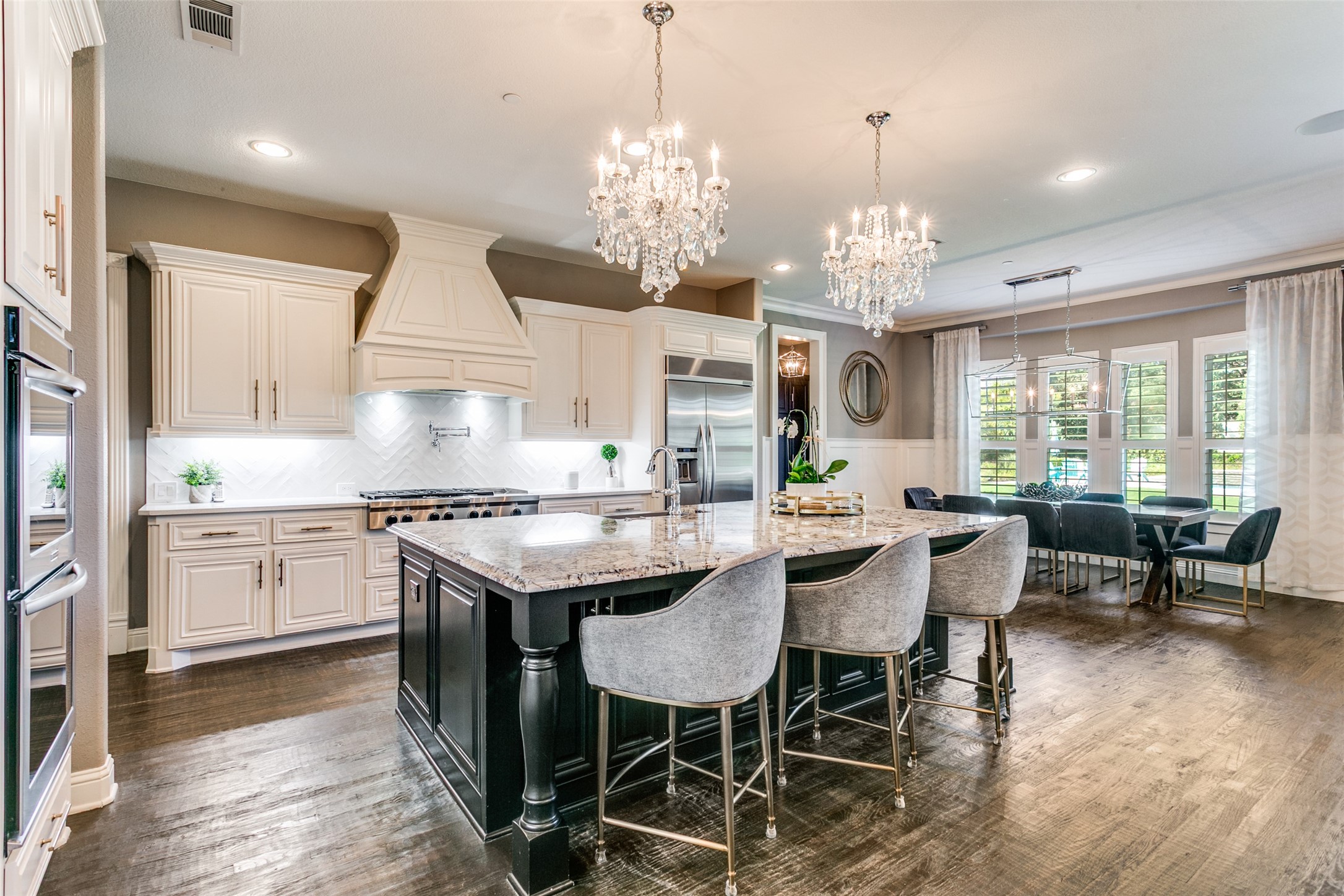 812 Lexington Terrace