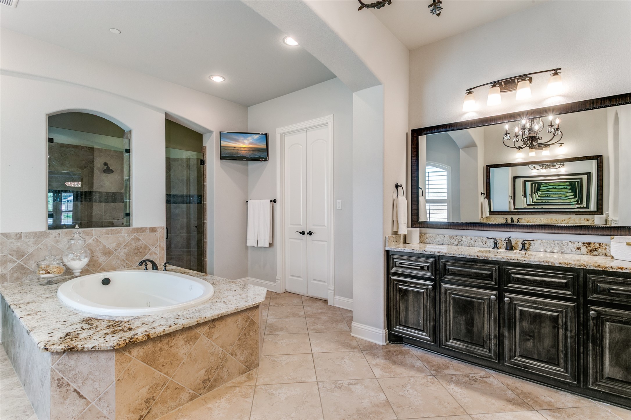 812 Lexington Terrace