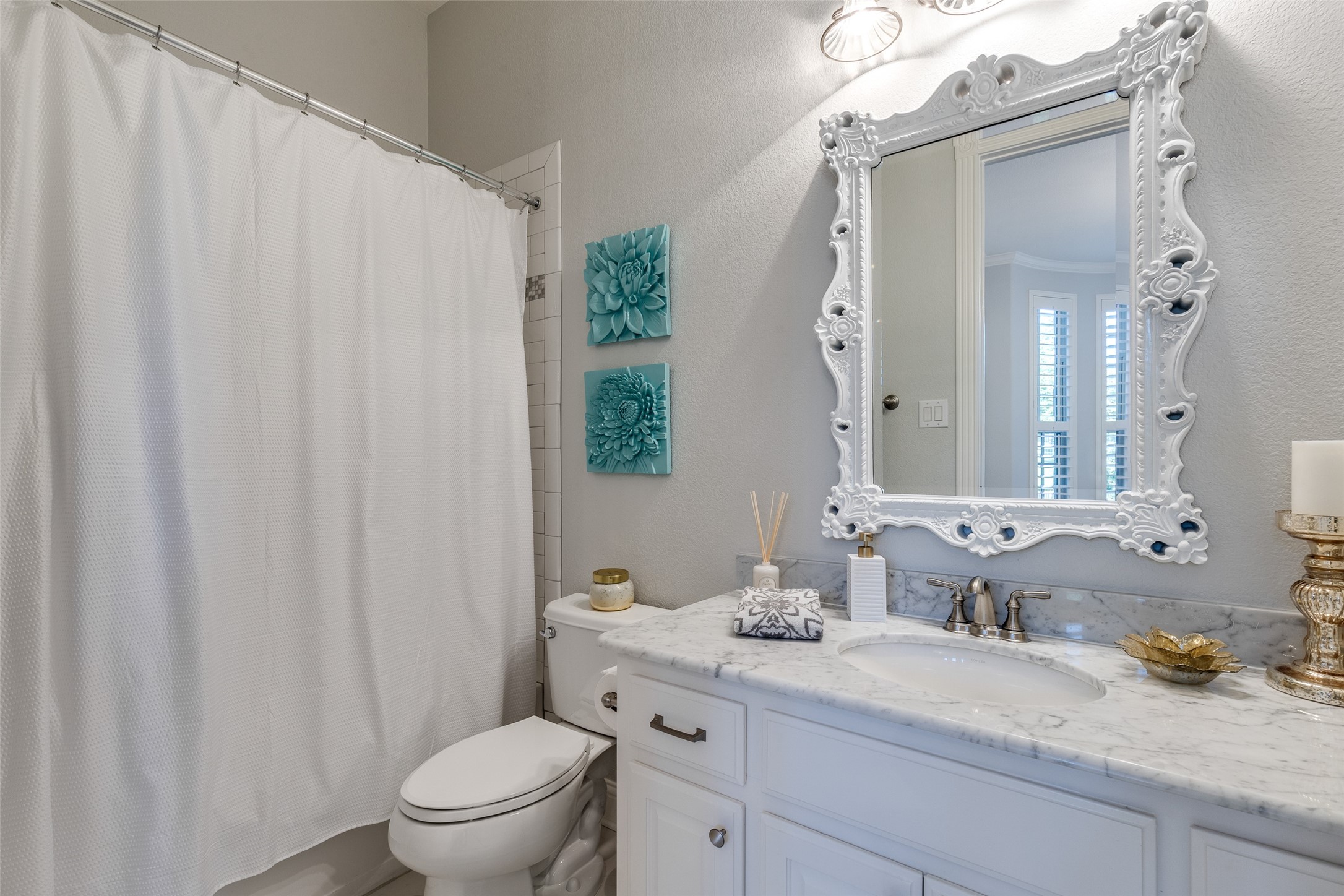 812 Lexington Terrace