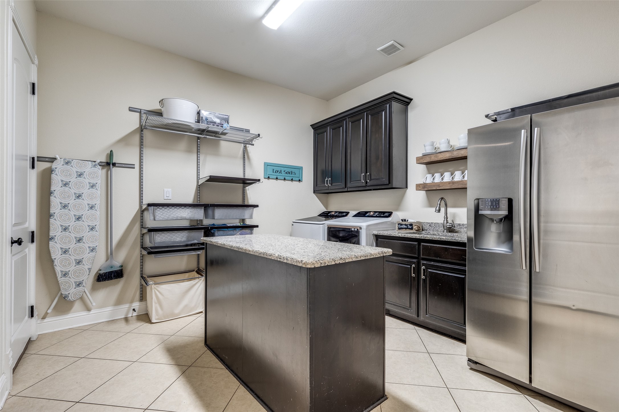 812 Lexington Terrace