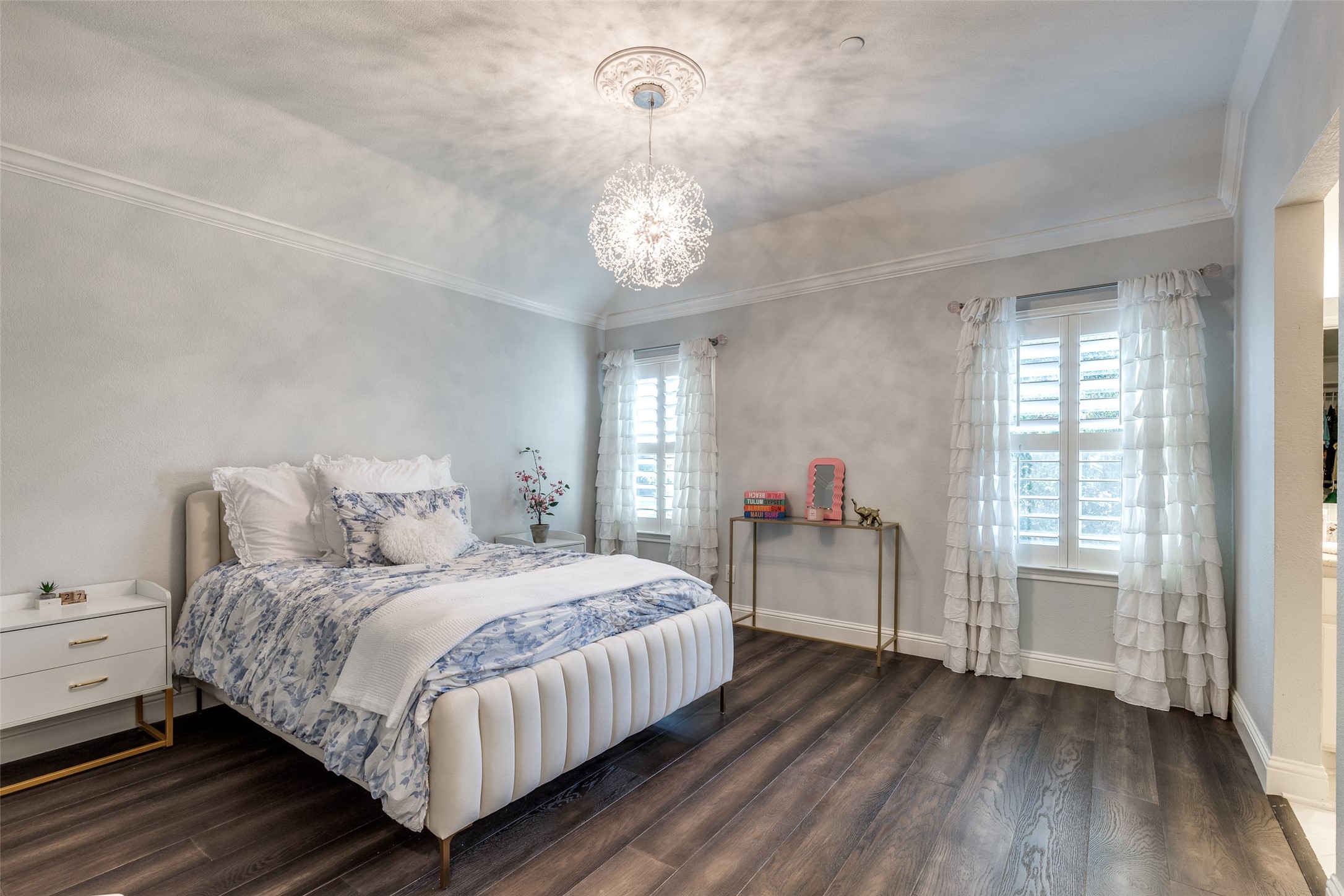 812 Lexington Terrace