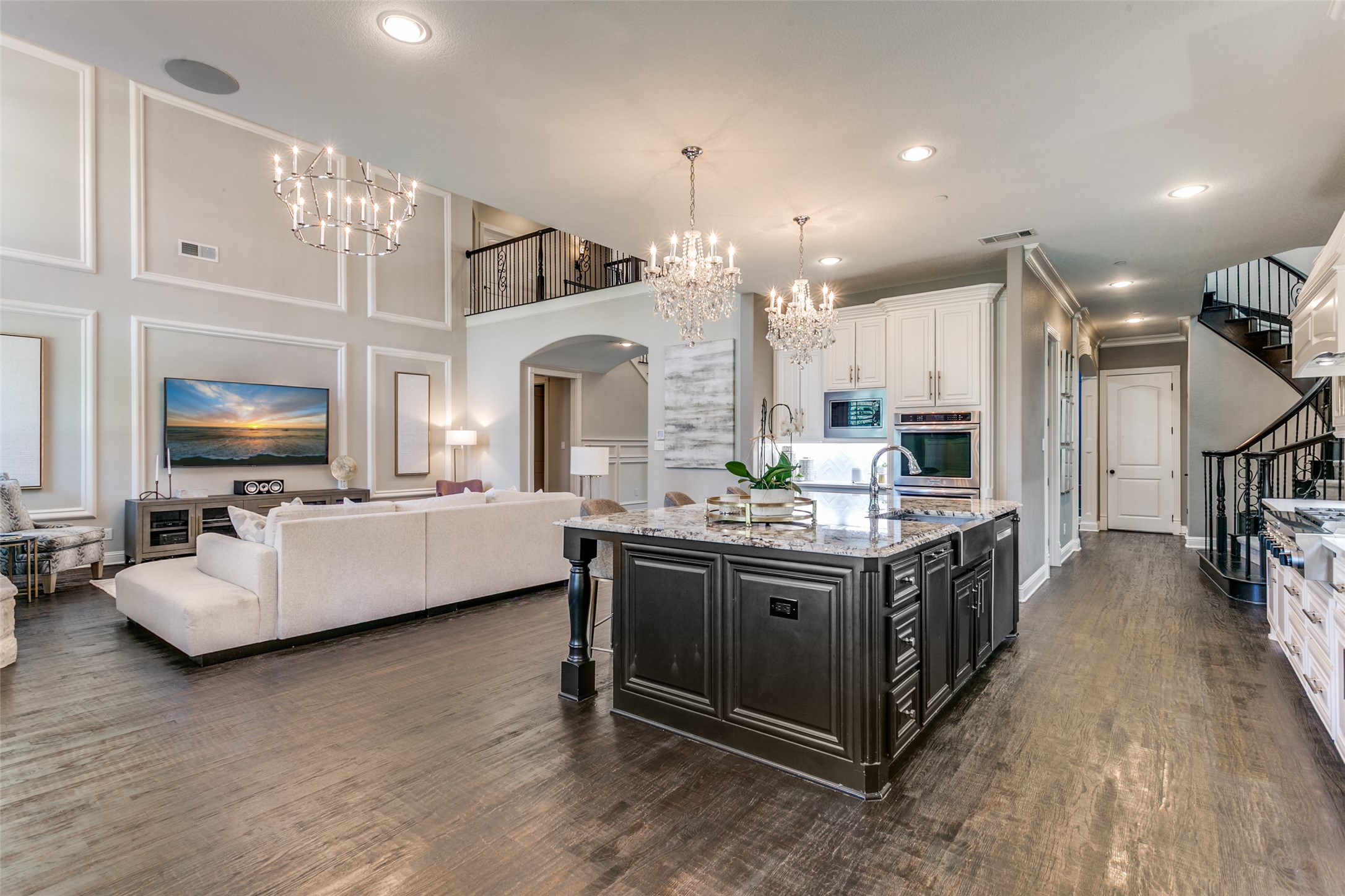 812 Lexington Terrace