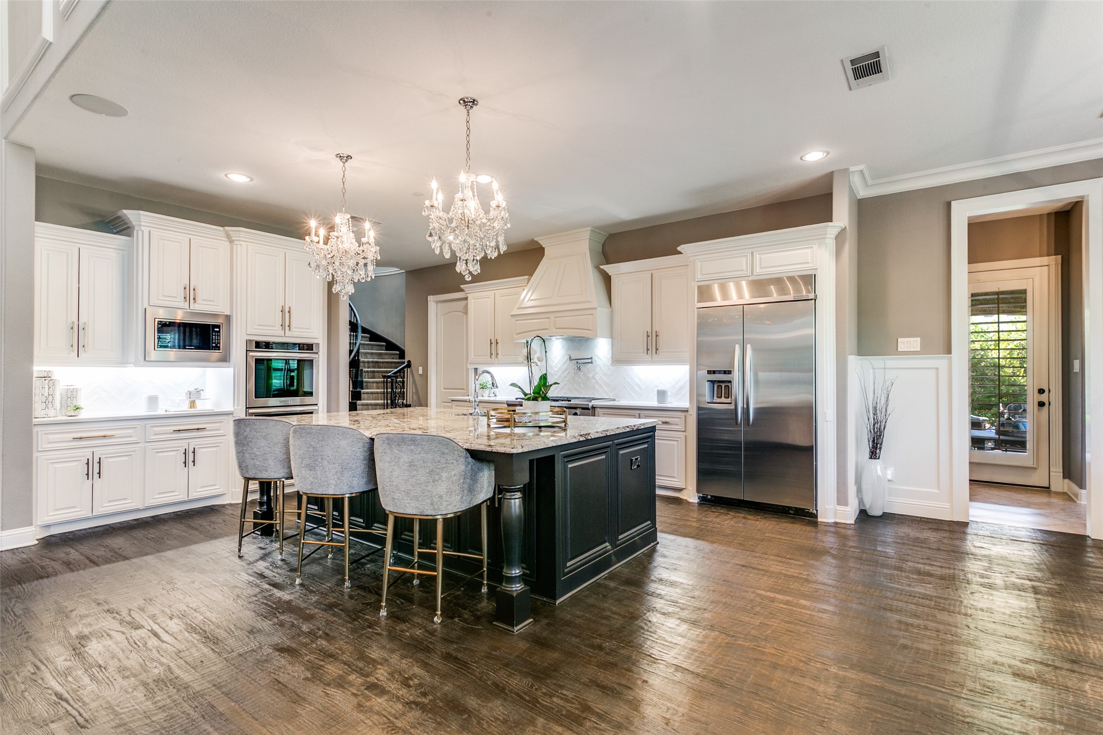 812 Lexington Terrace