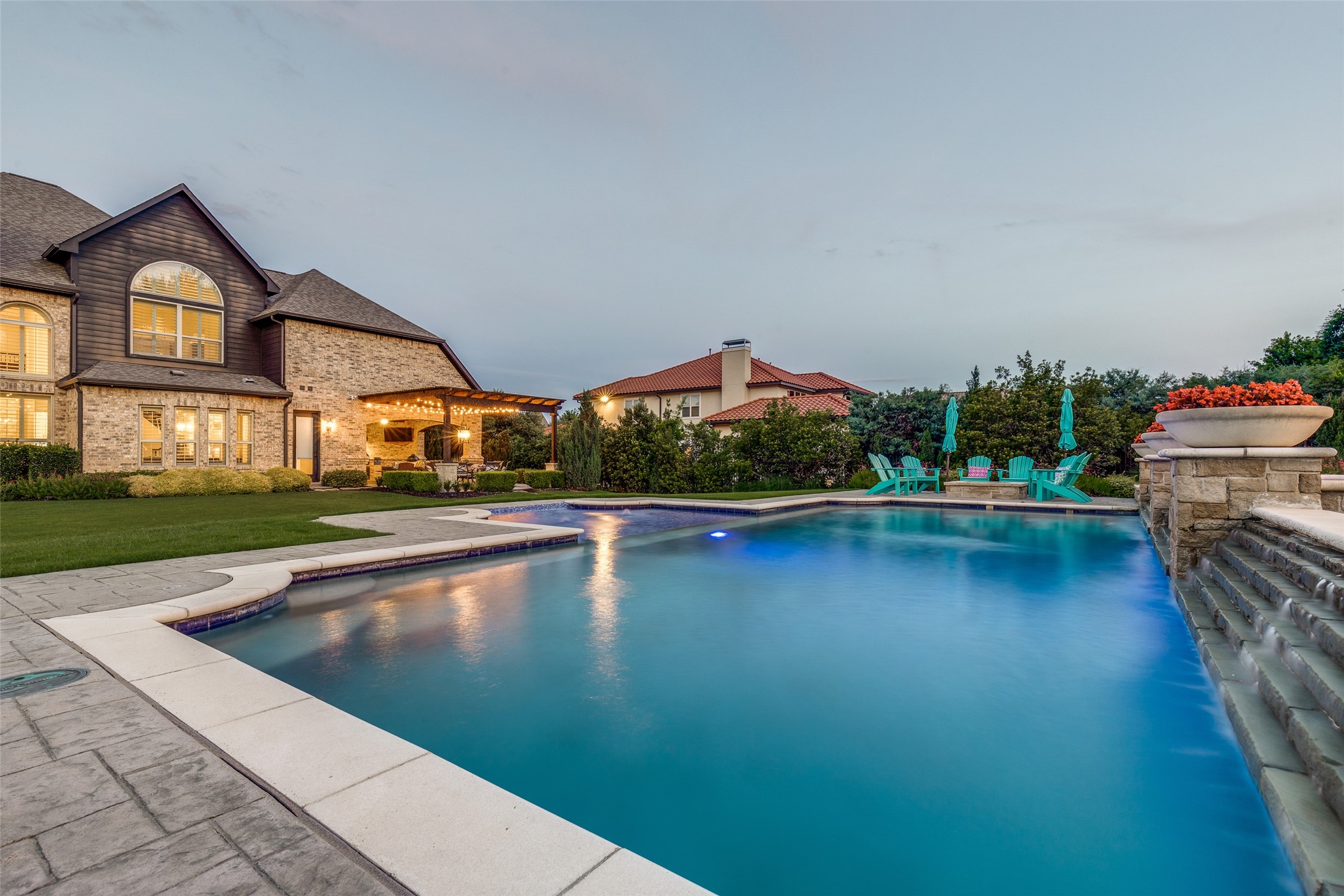 812 Lexington Terrace