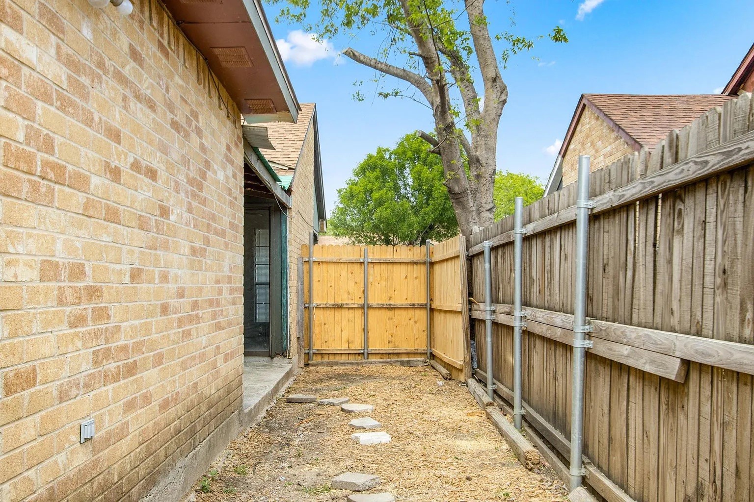 2438 Limestone Drive