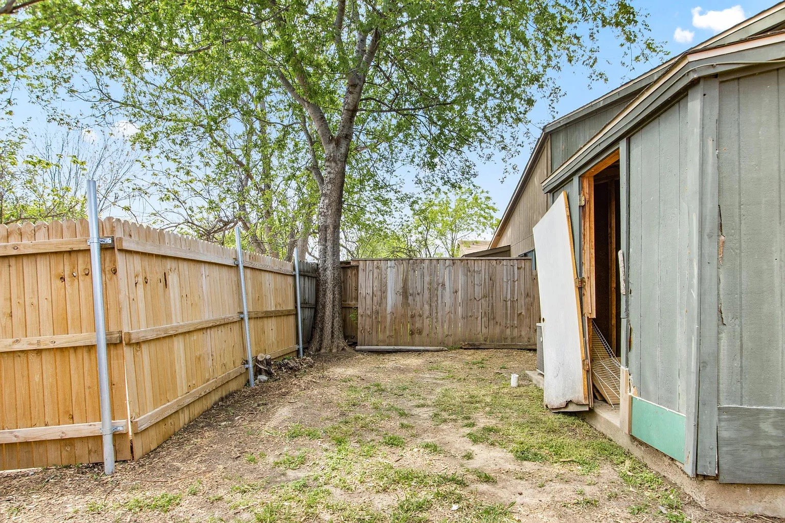 2438 Limestone Drive