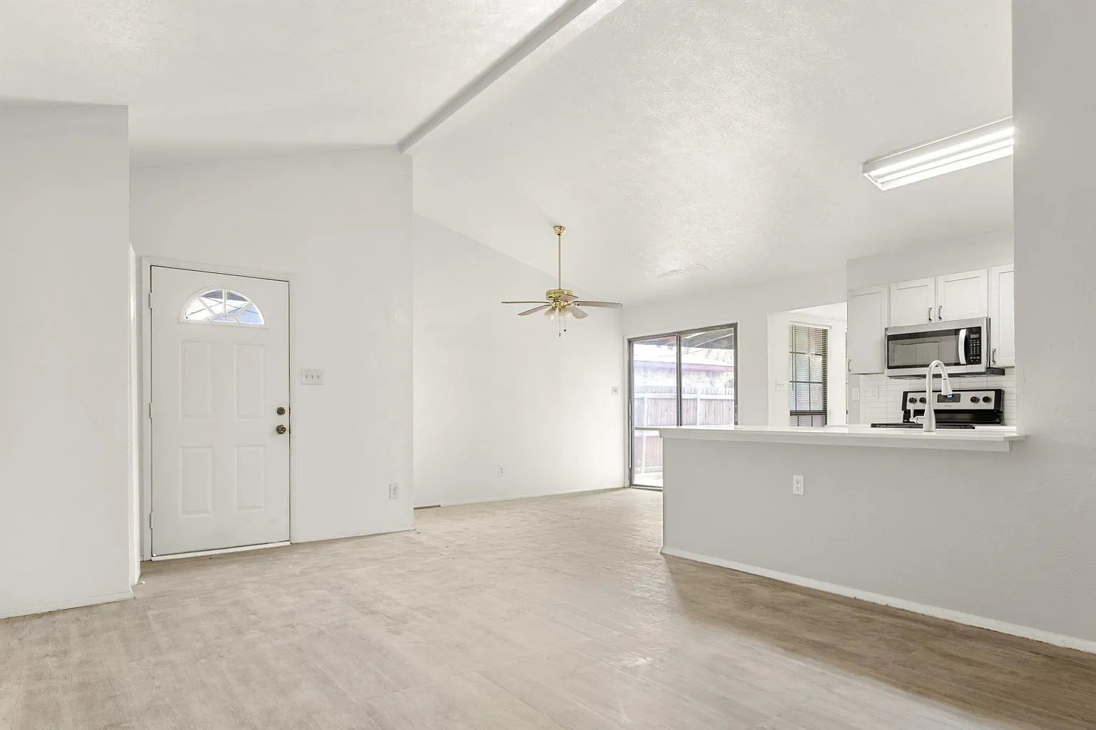 2438 Limestone Drive