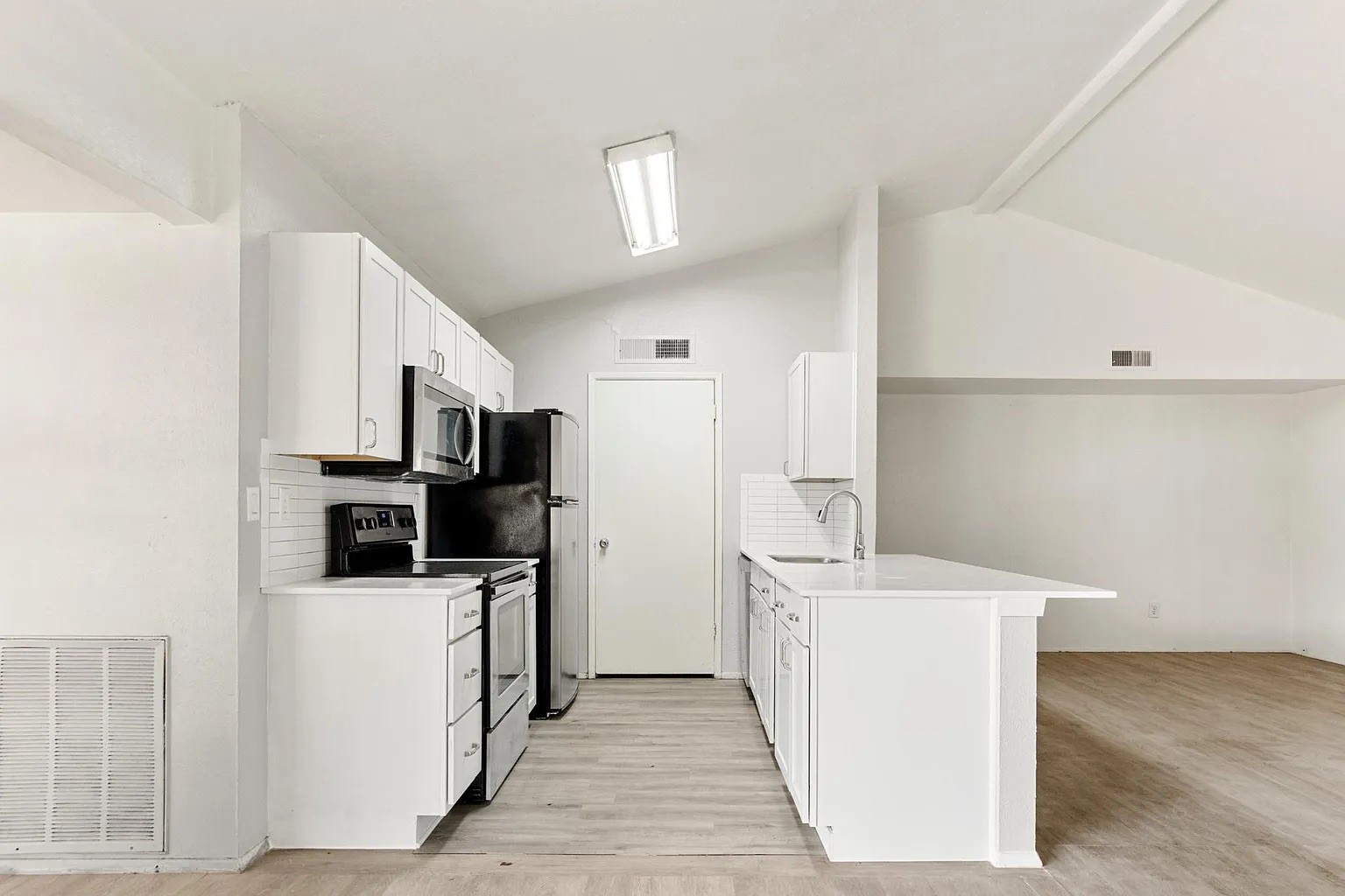 2438 Limestone Drive