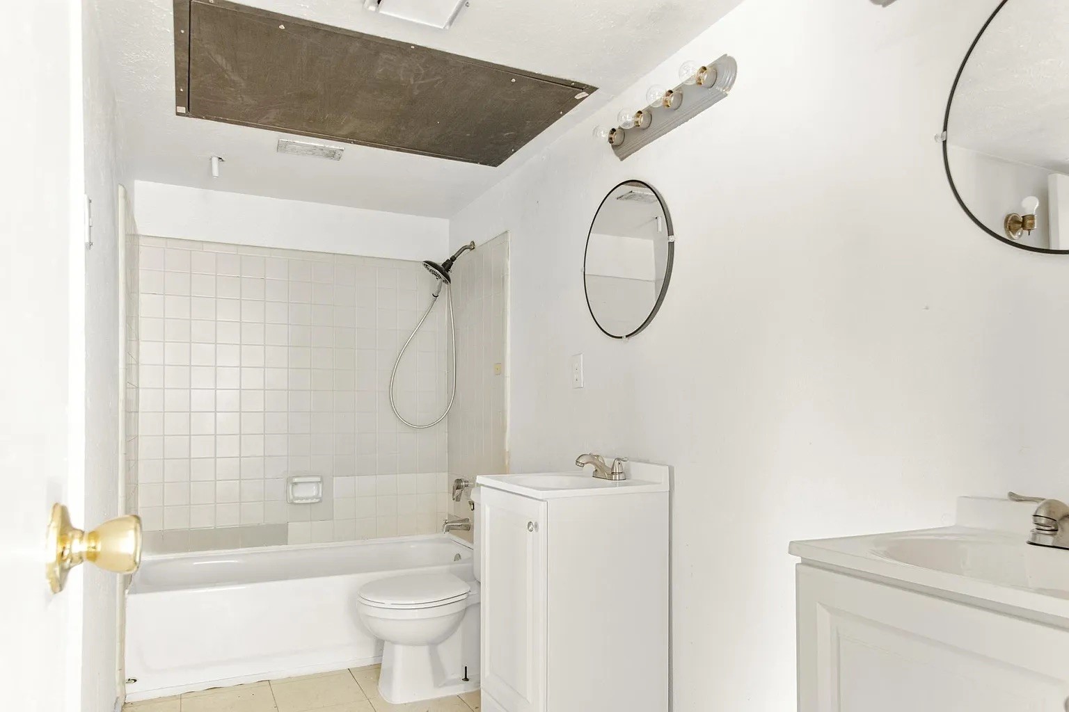 2438 Limestone Drive