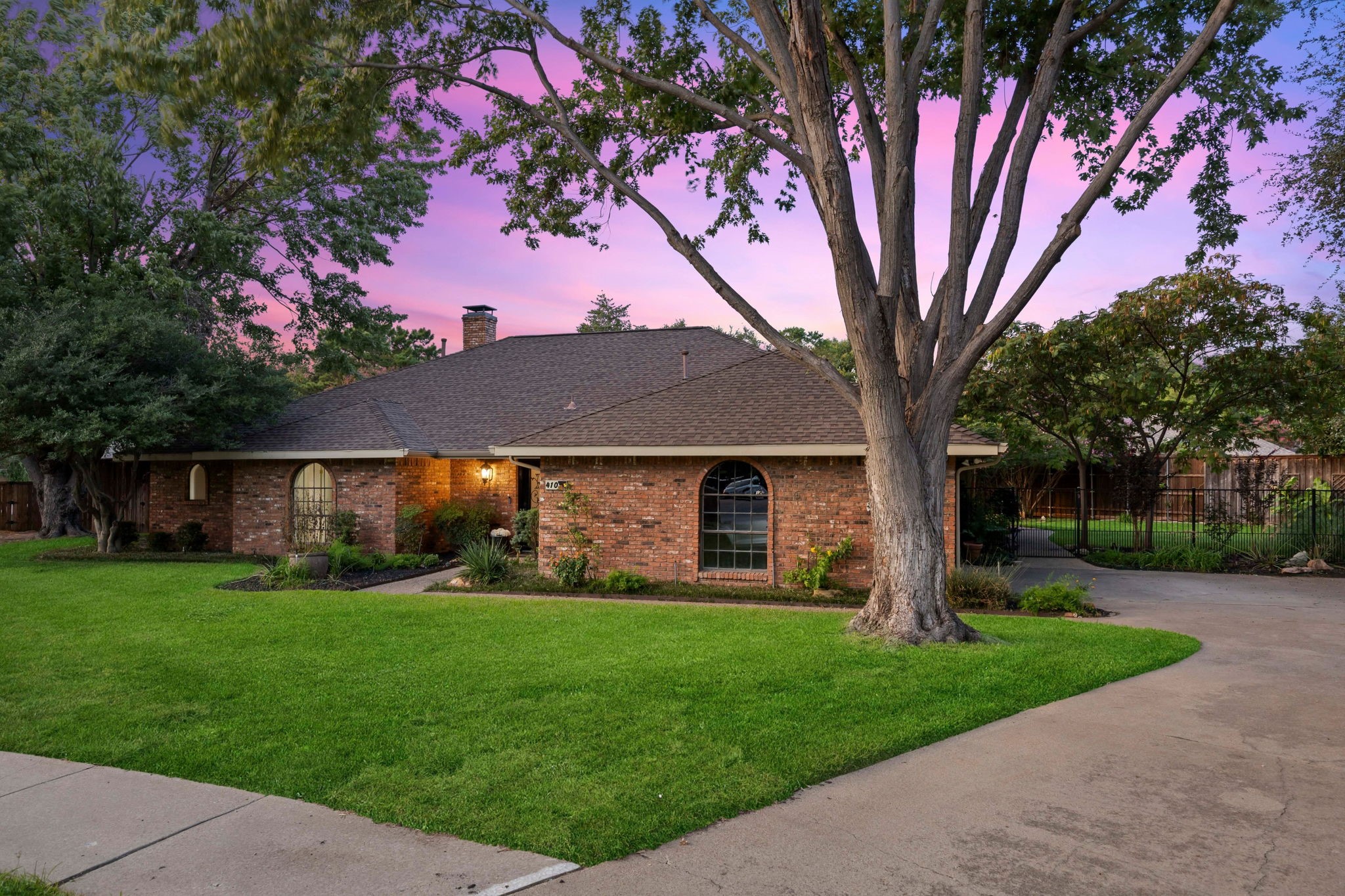 410 Glencrest Circle