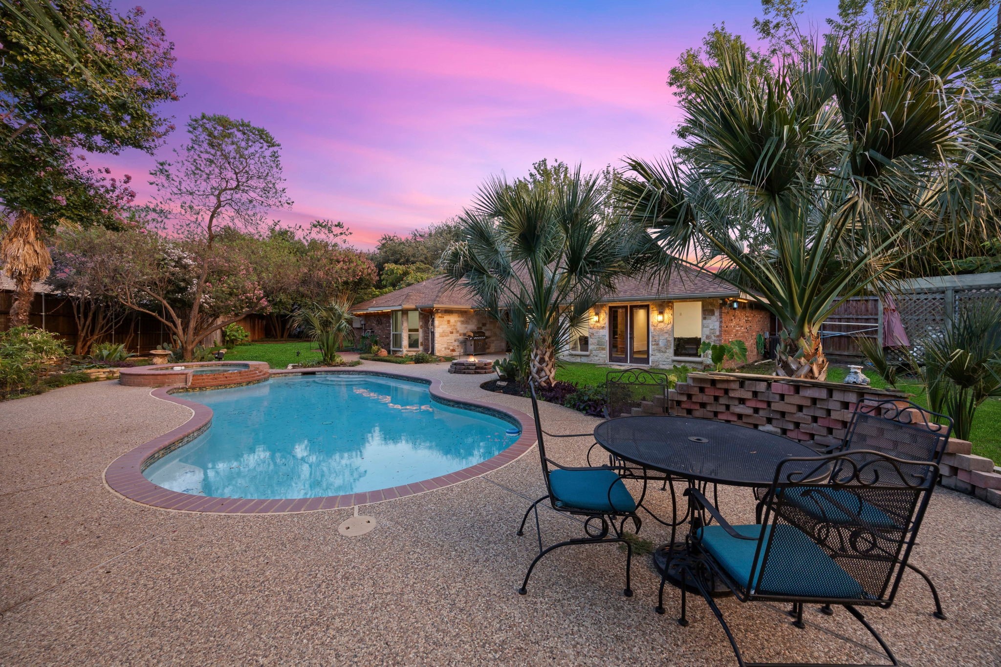 410 Glencrest Circle