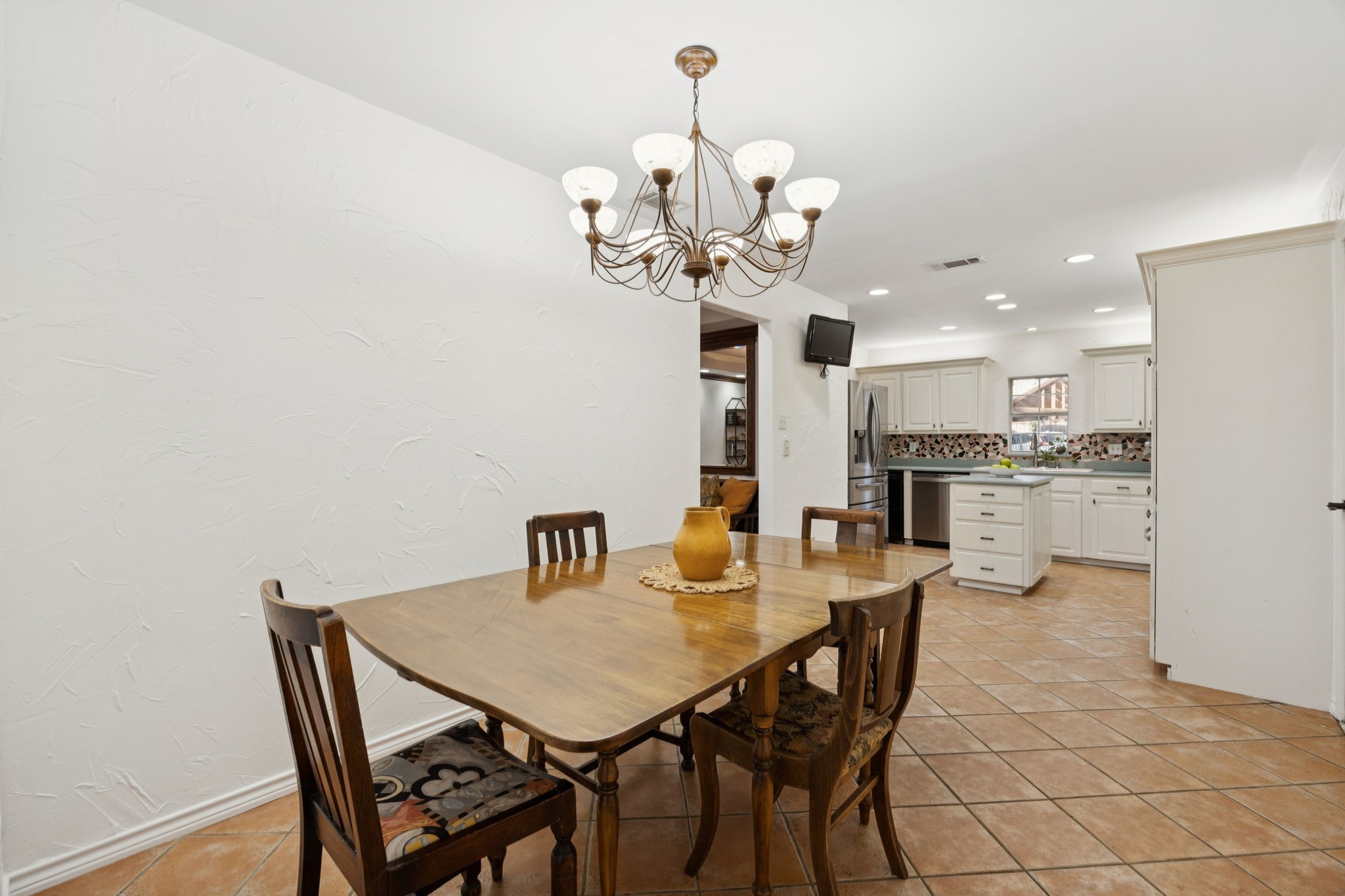 410 Glencrest Circle