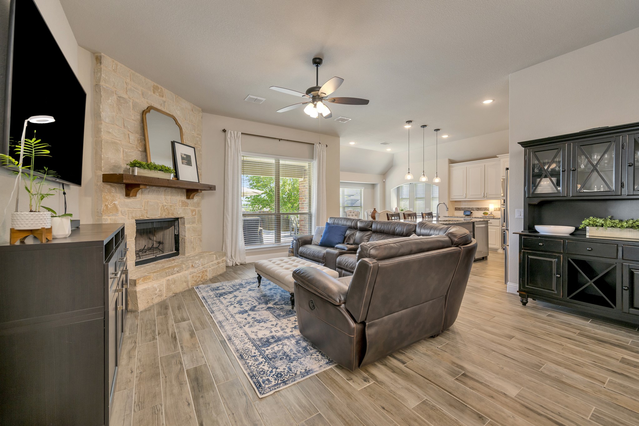 1102 Alderwood Drive