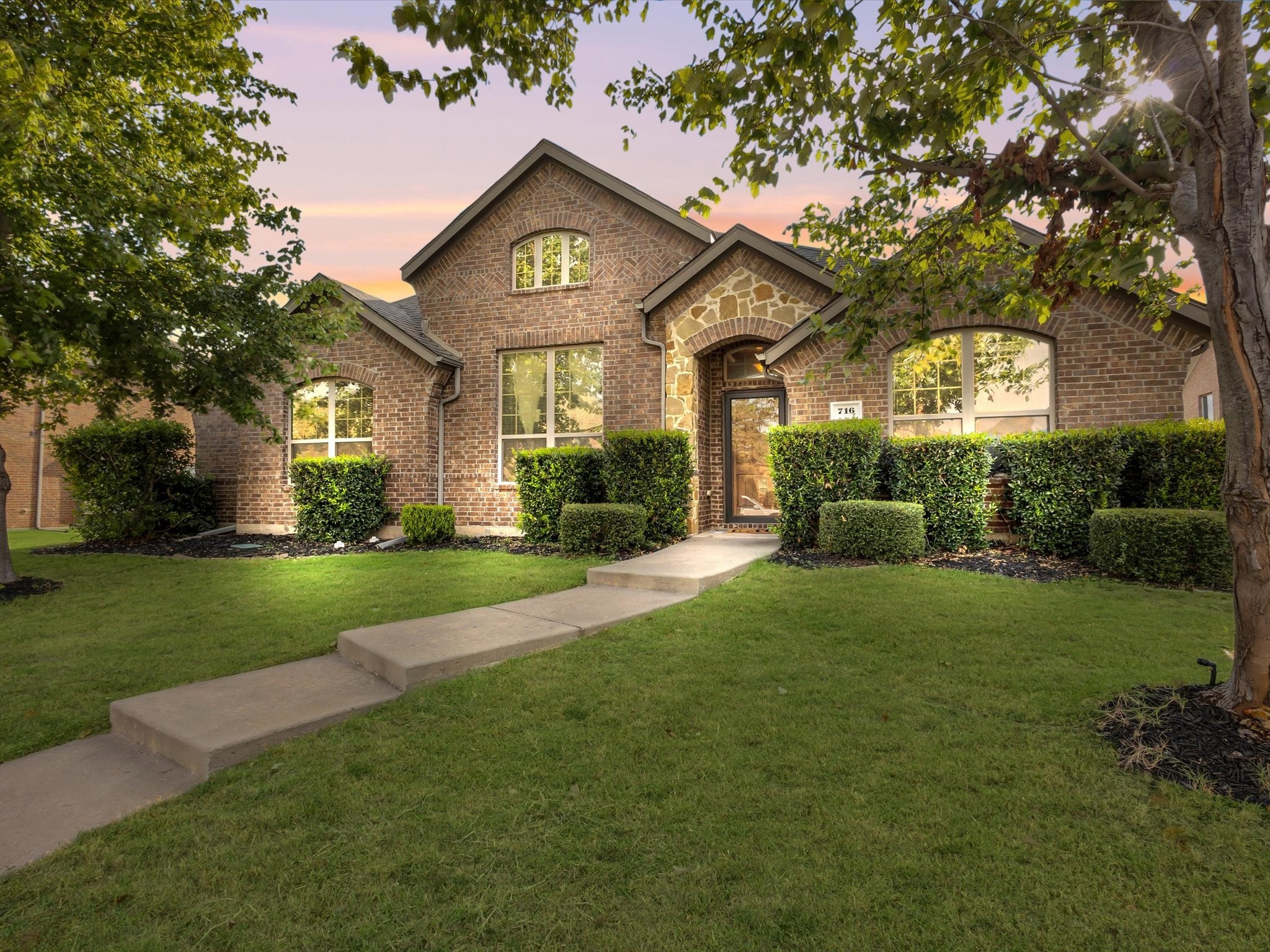 716 Saddlebrook Drive