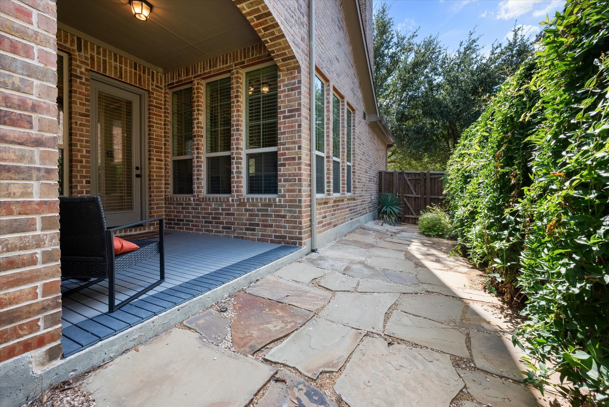 2645 Hundred Knights Drive