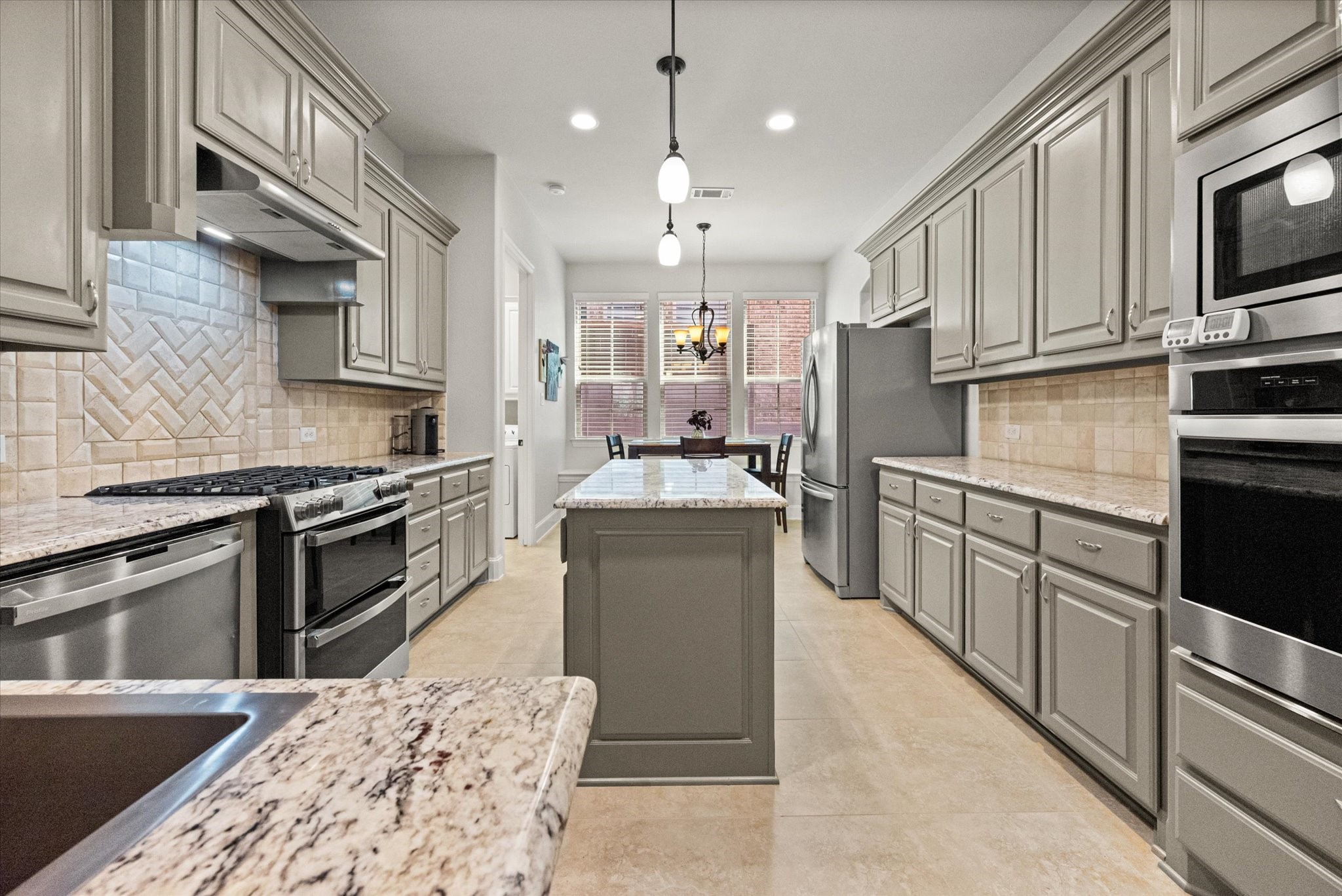 2645 Hundred Knights Drive