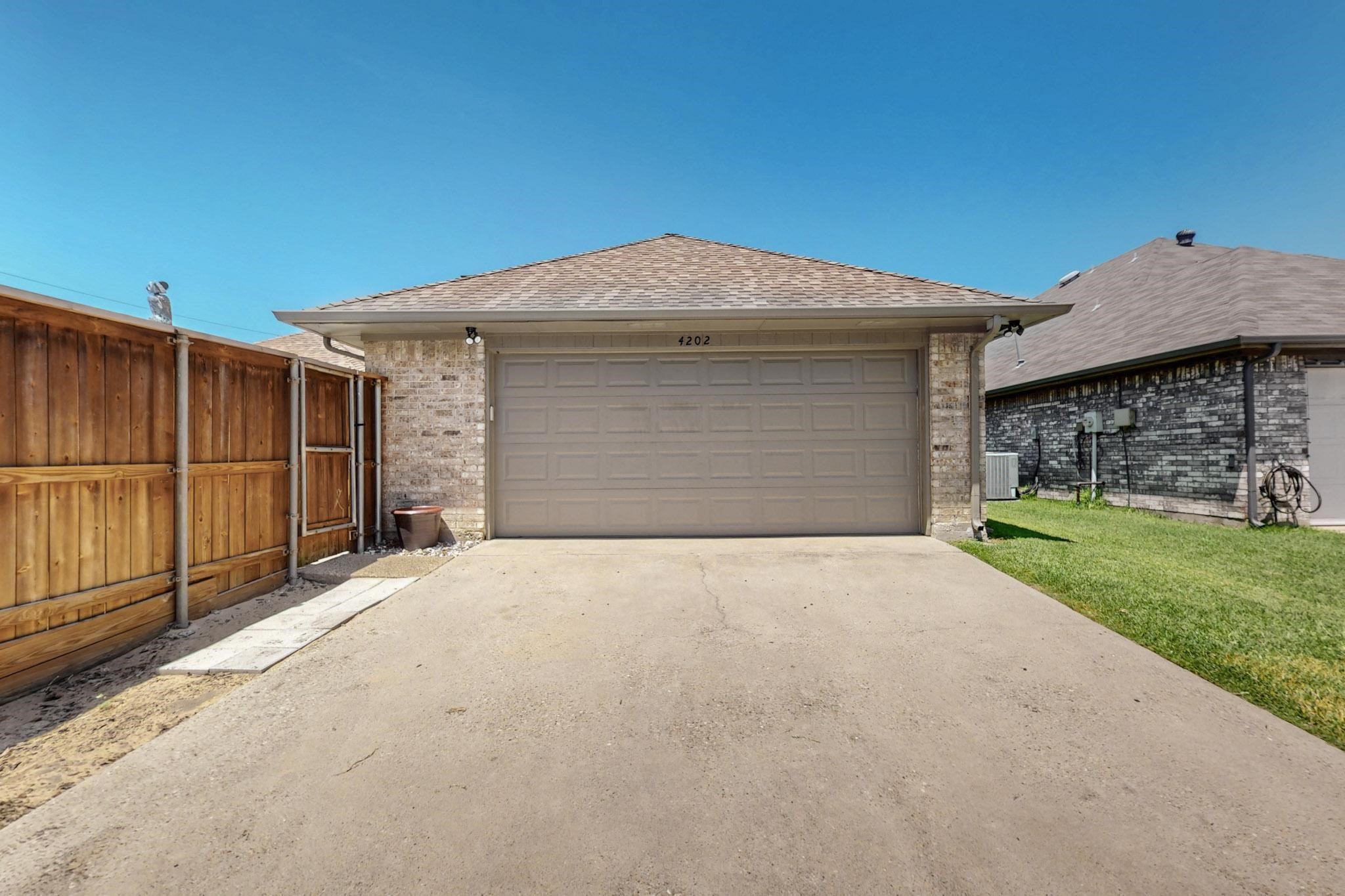 4202 Meadow Ridge Drive