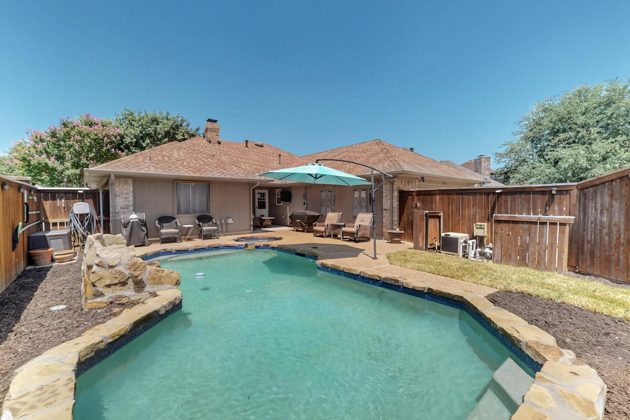 4202 Meadow Ridge Drive