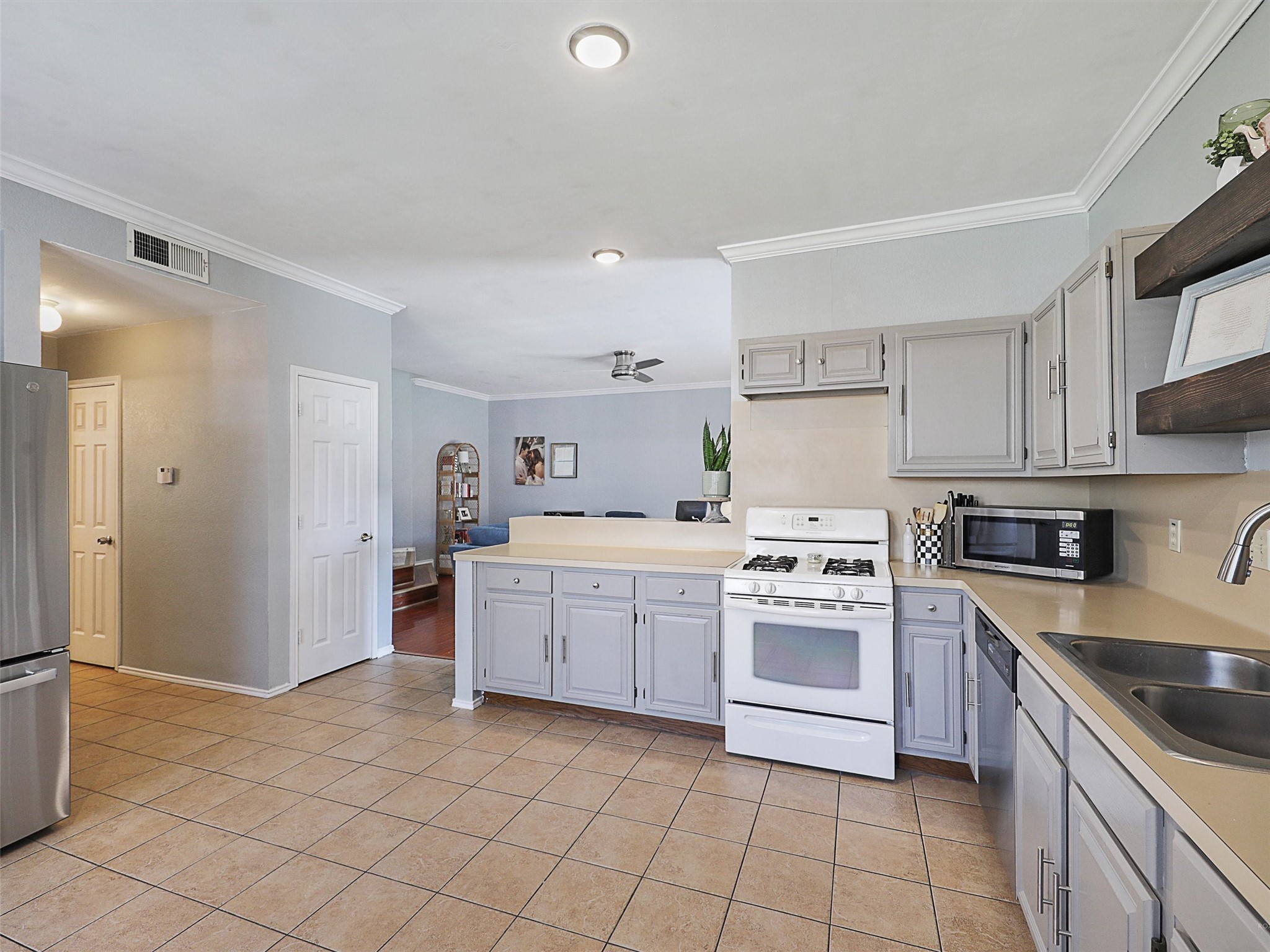 2529 High Pointe Boulevard