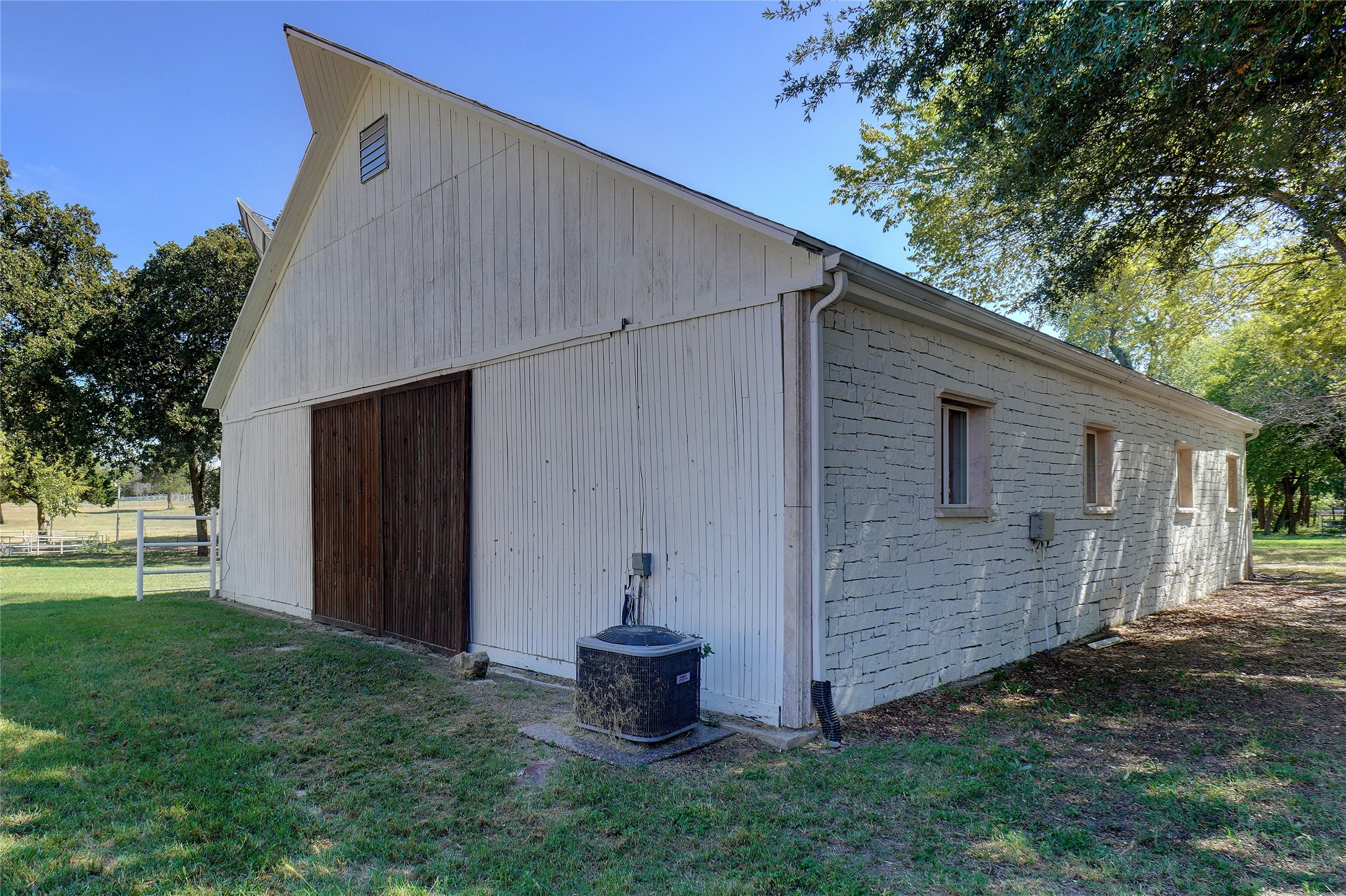 1285 Shady Oaks Drive