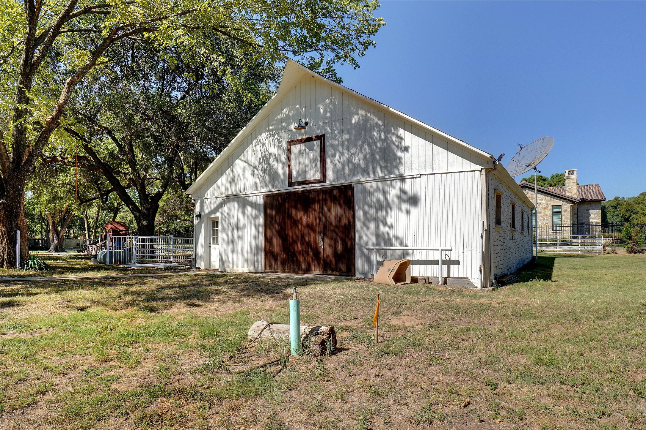 1285 Shady Oaks Drive