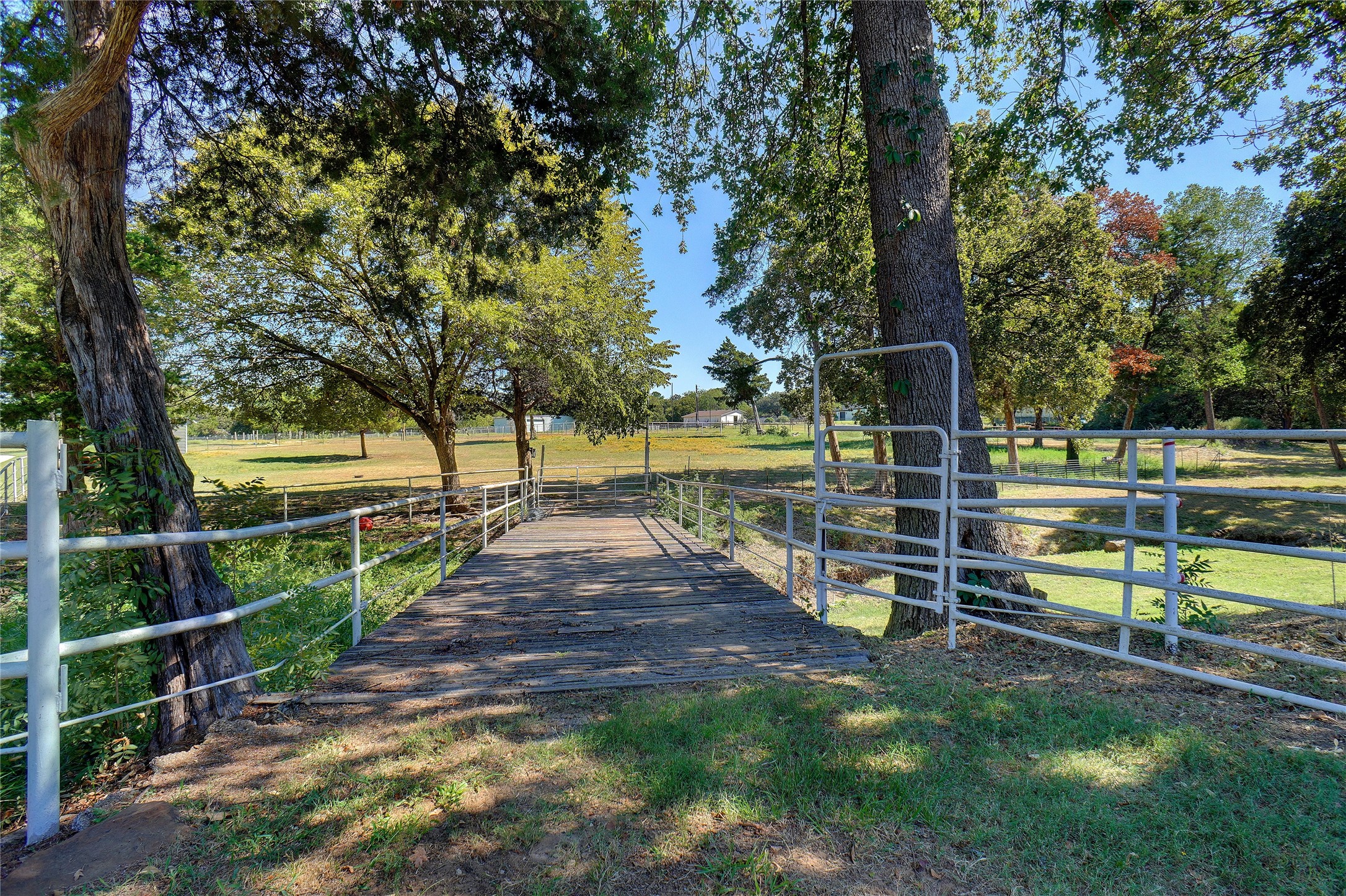 1285 Shady Oaks Drive