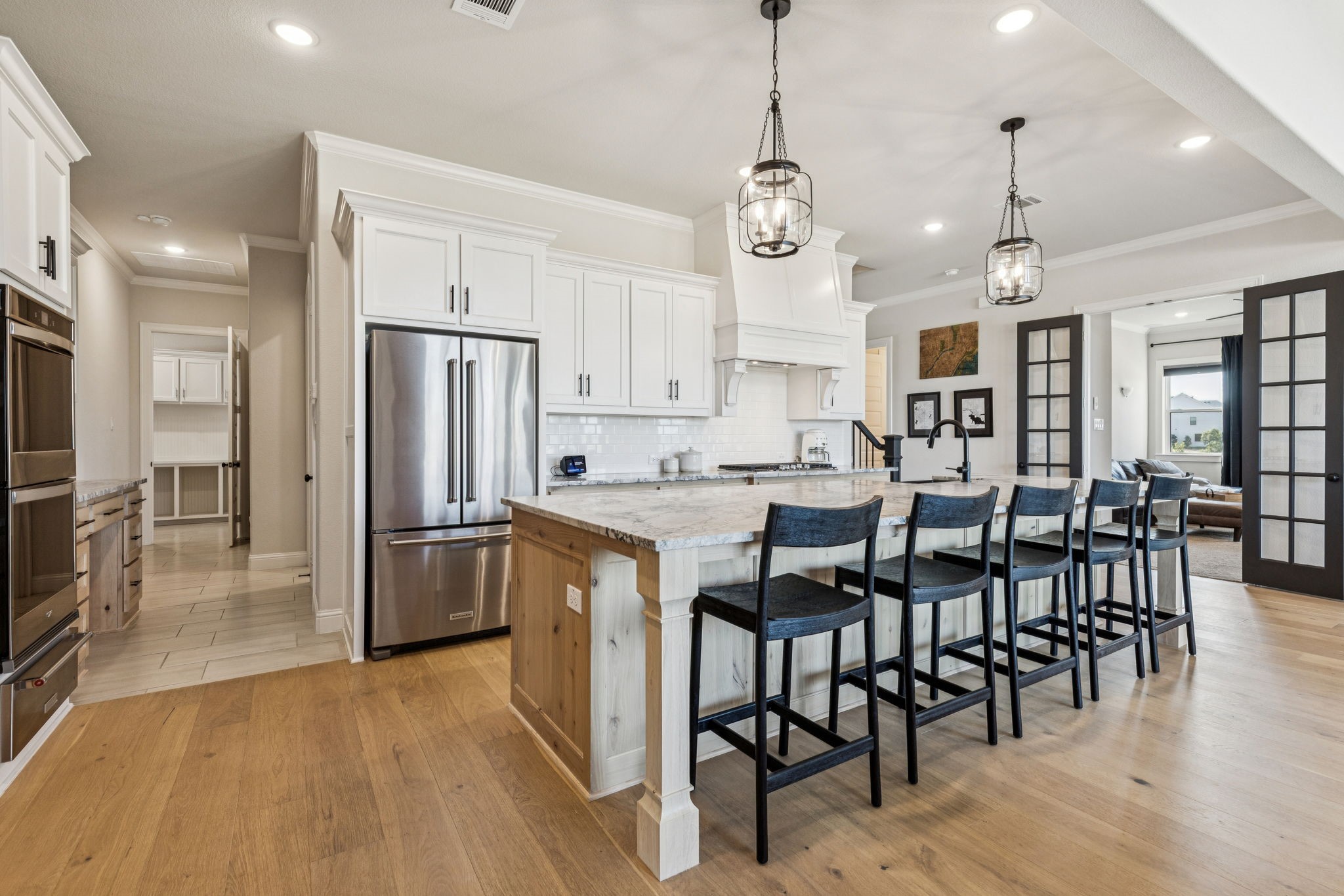 933 Highlands Avenue