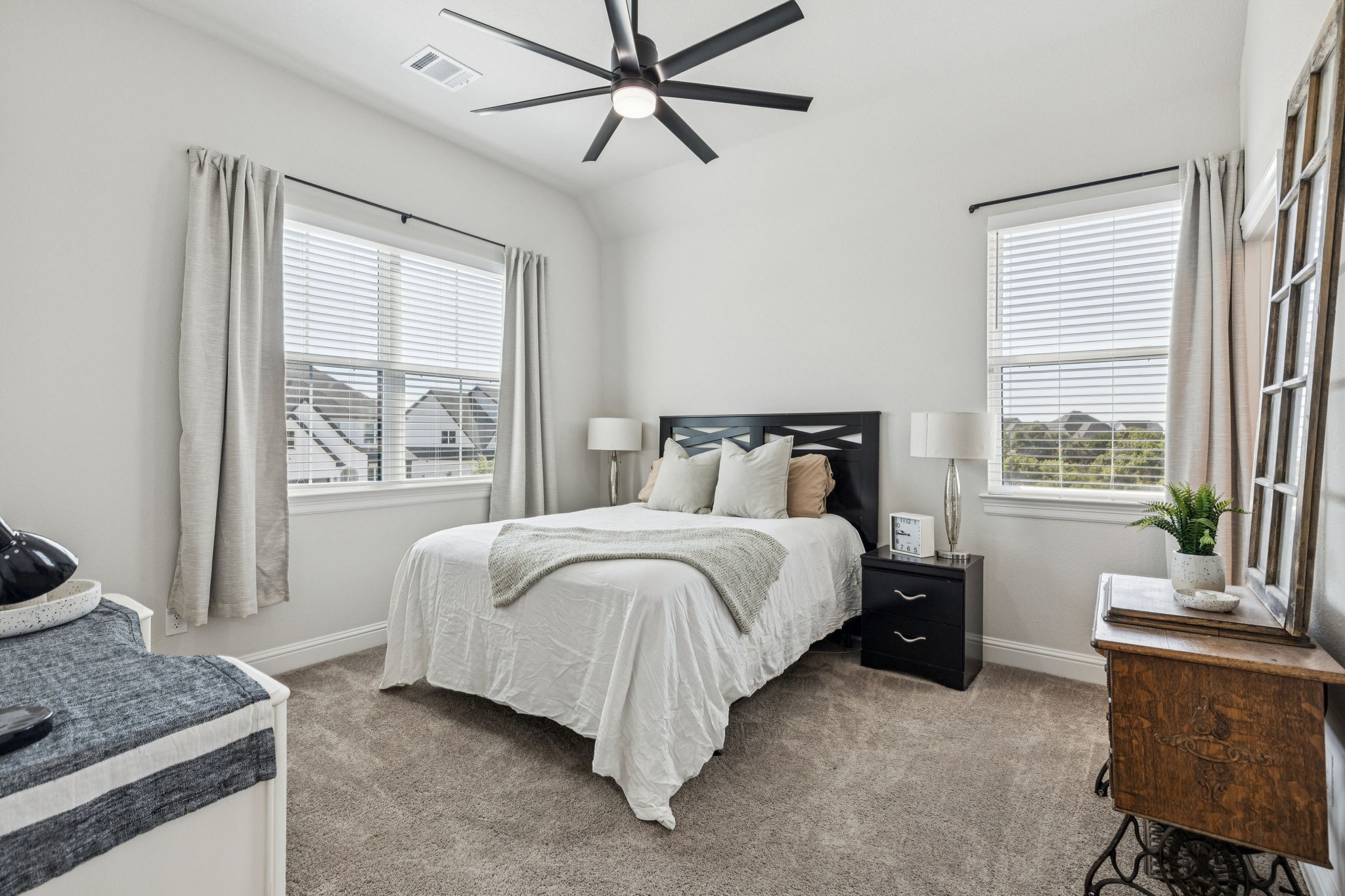 933 Highlands Avenue