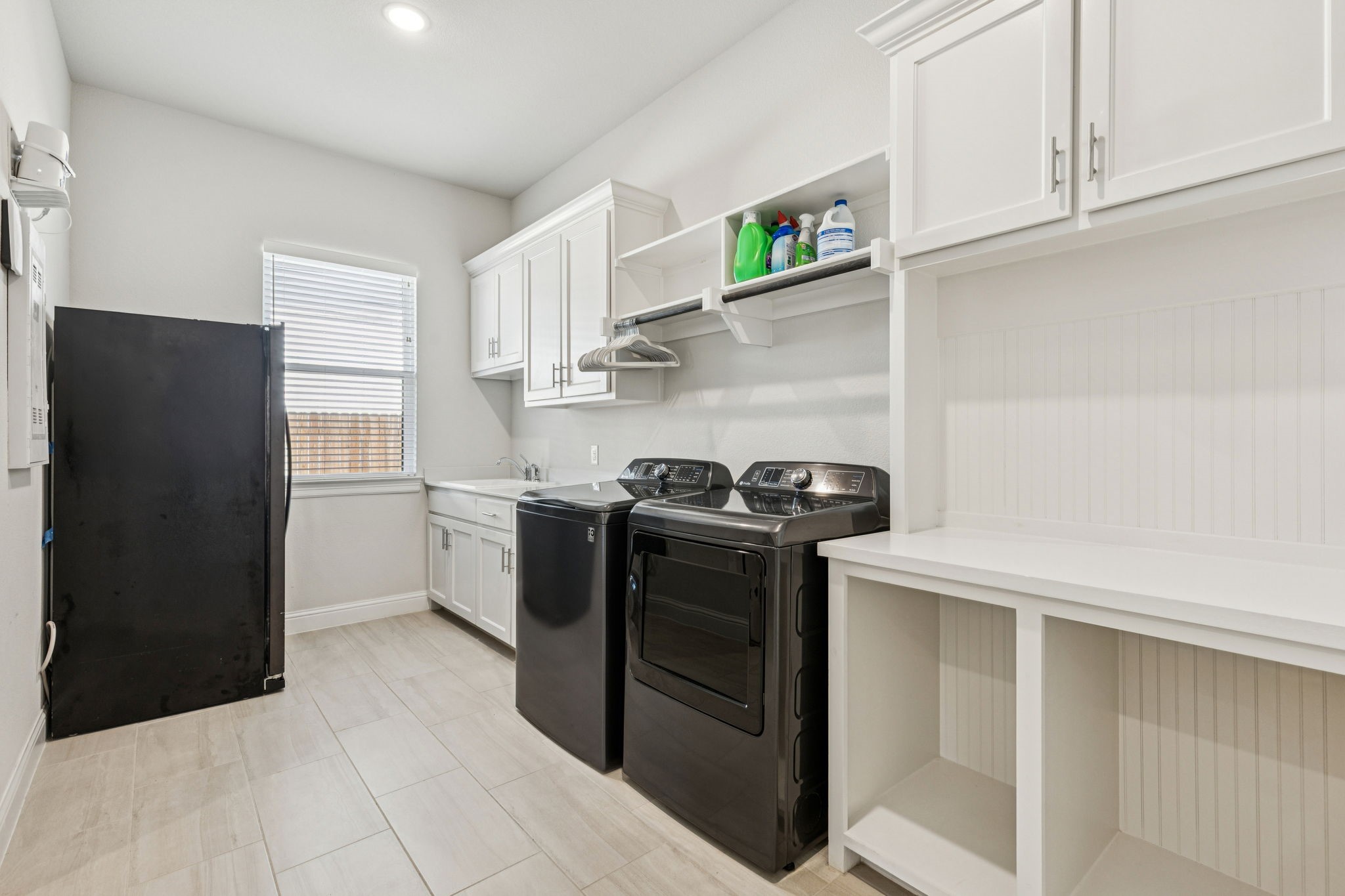 933 Highlands Avenue