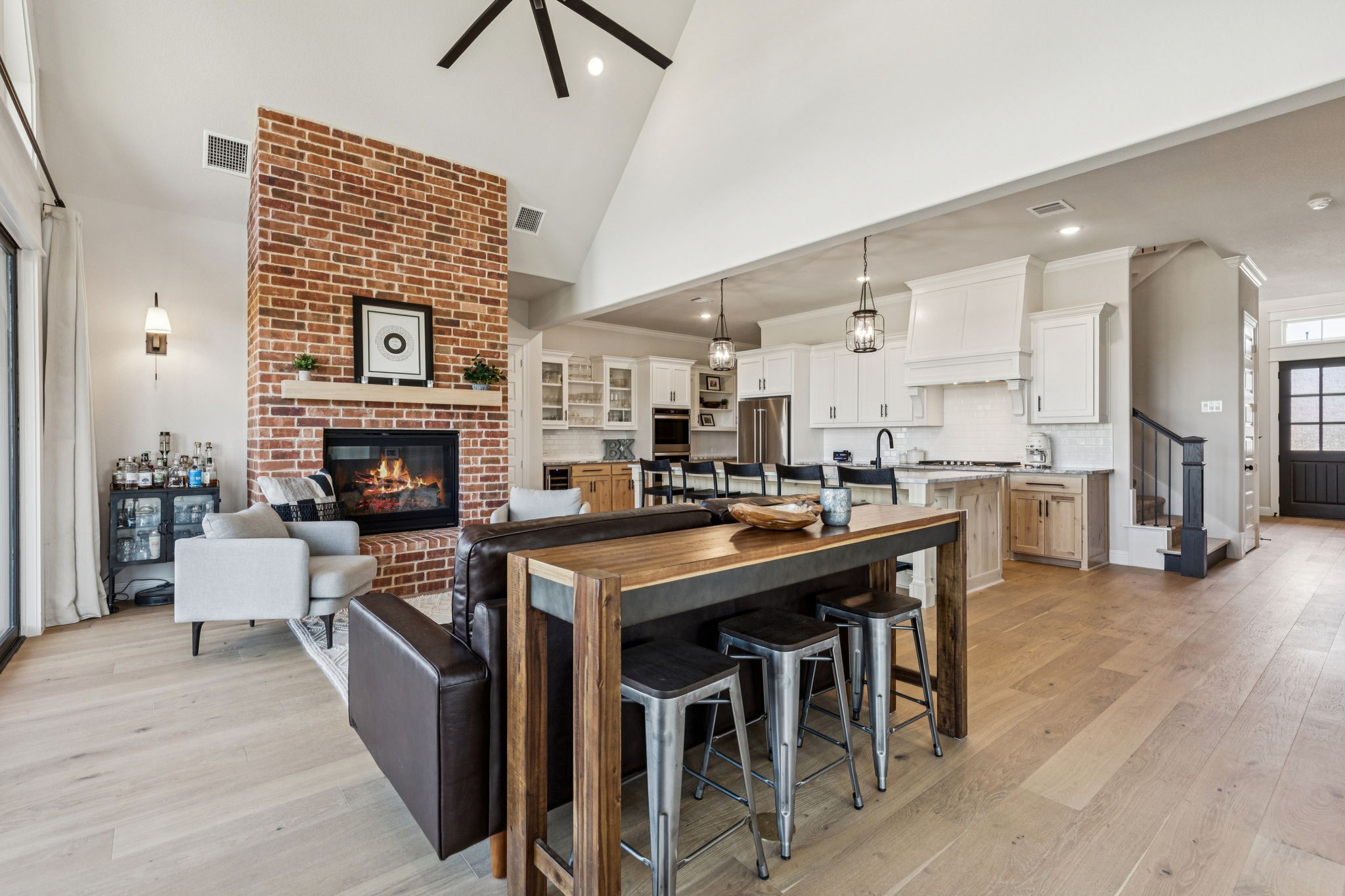 933 Highlands Avenue