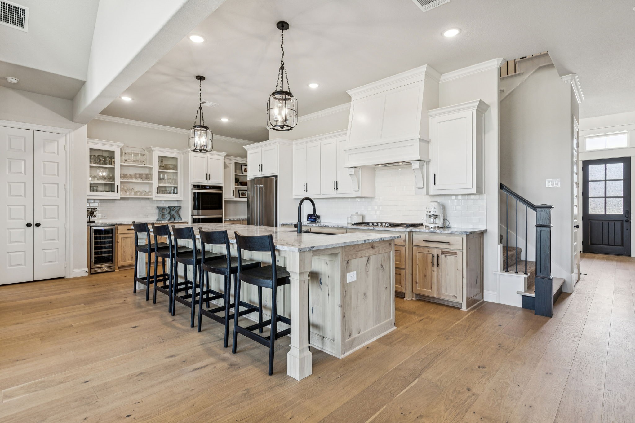 933 Highlands Avenue