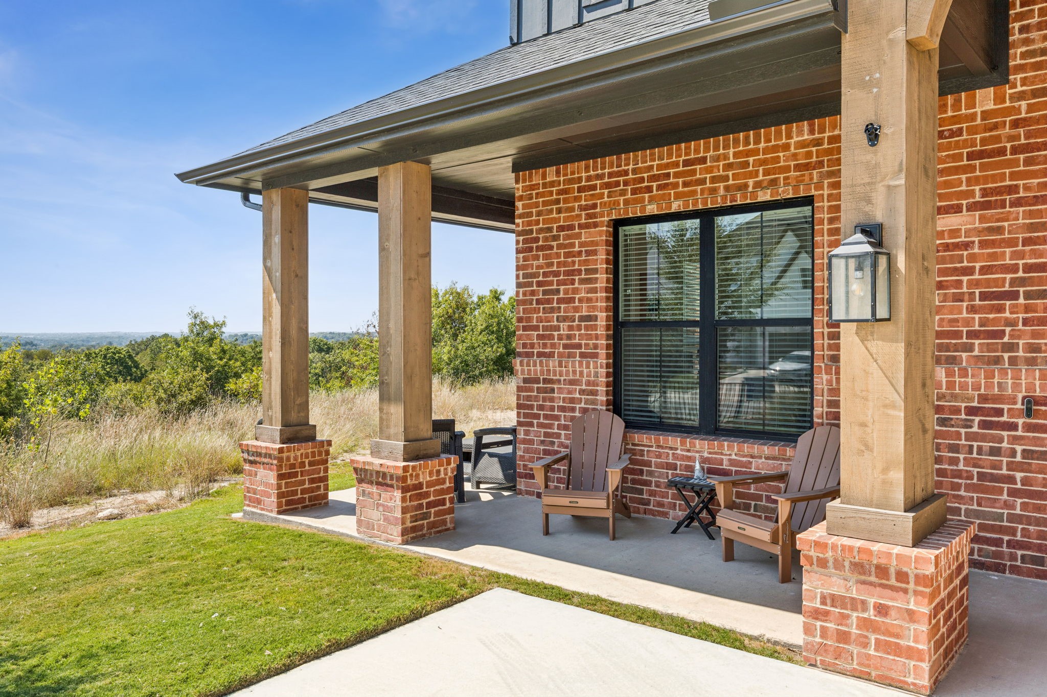 933 Highlands Avenue