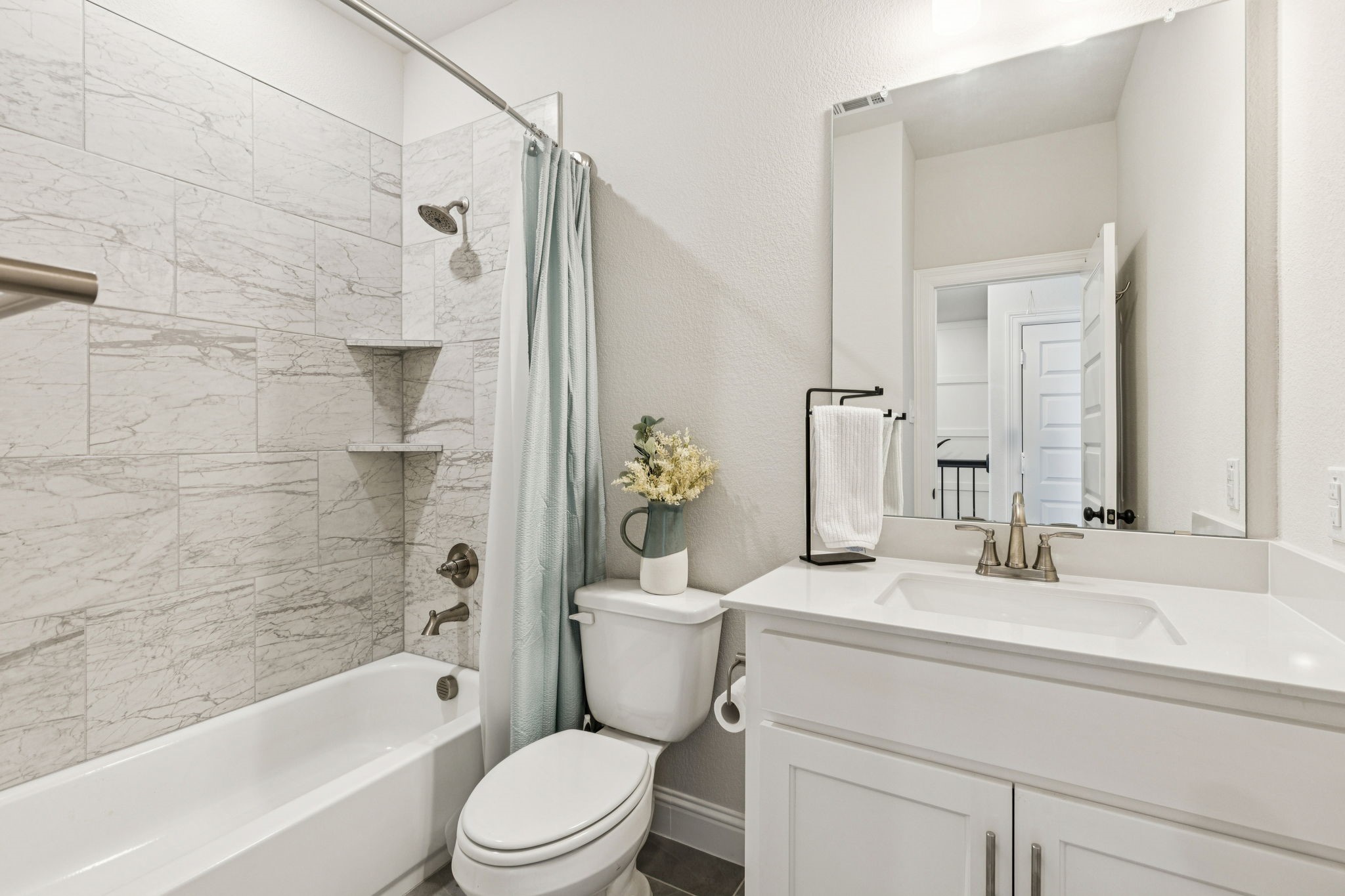 933 Highlands Avenue