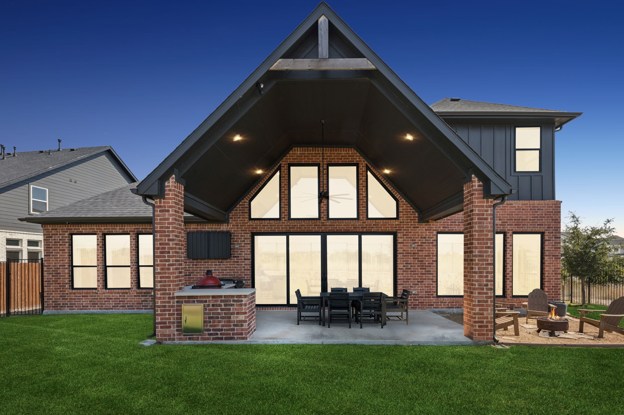 933 Highlands Avenue