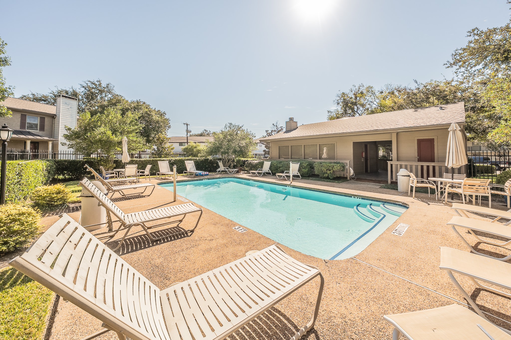 6341 Bordeaux Avenue