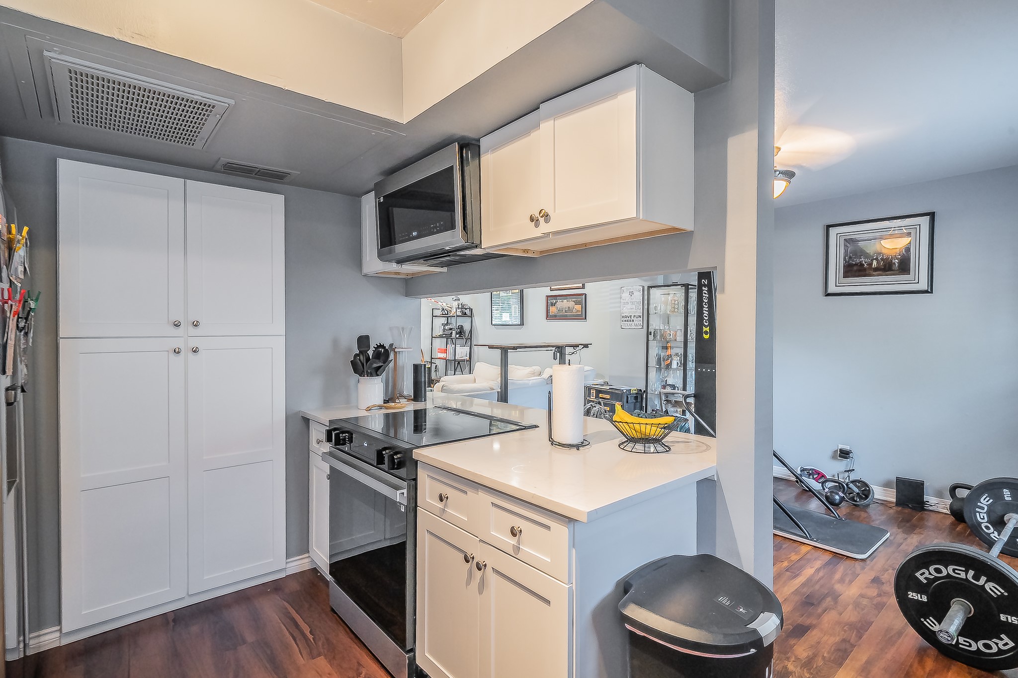 6341 Bordeaux Avenue