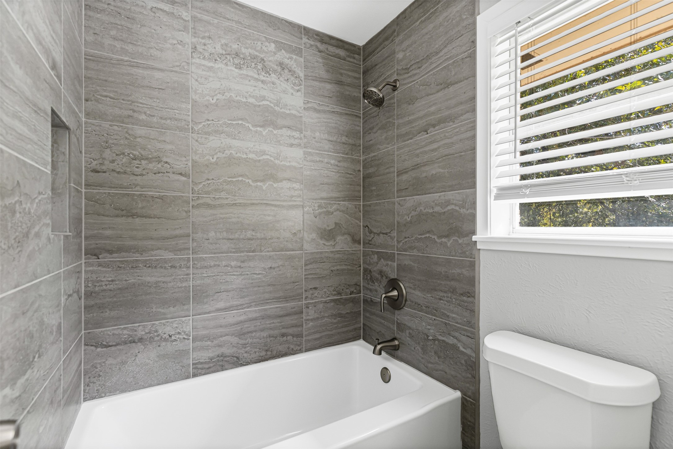 604 E Mitchell Street