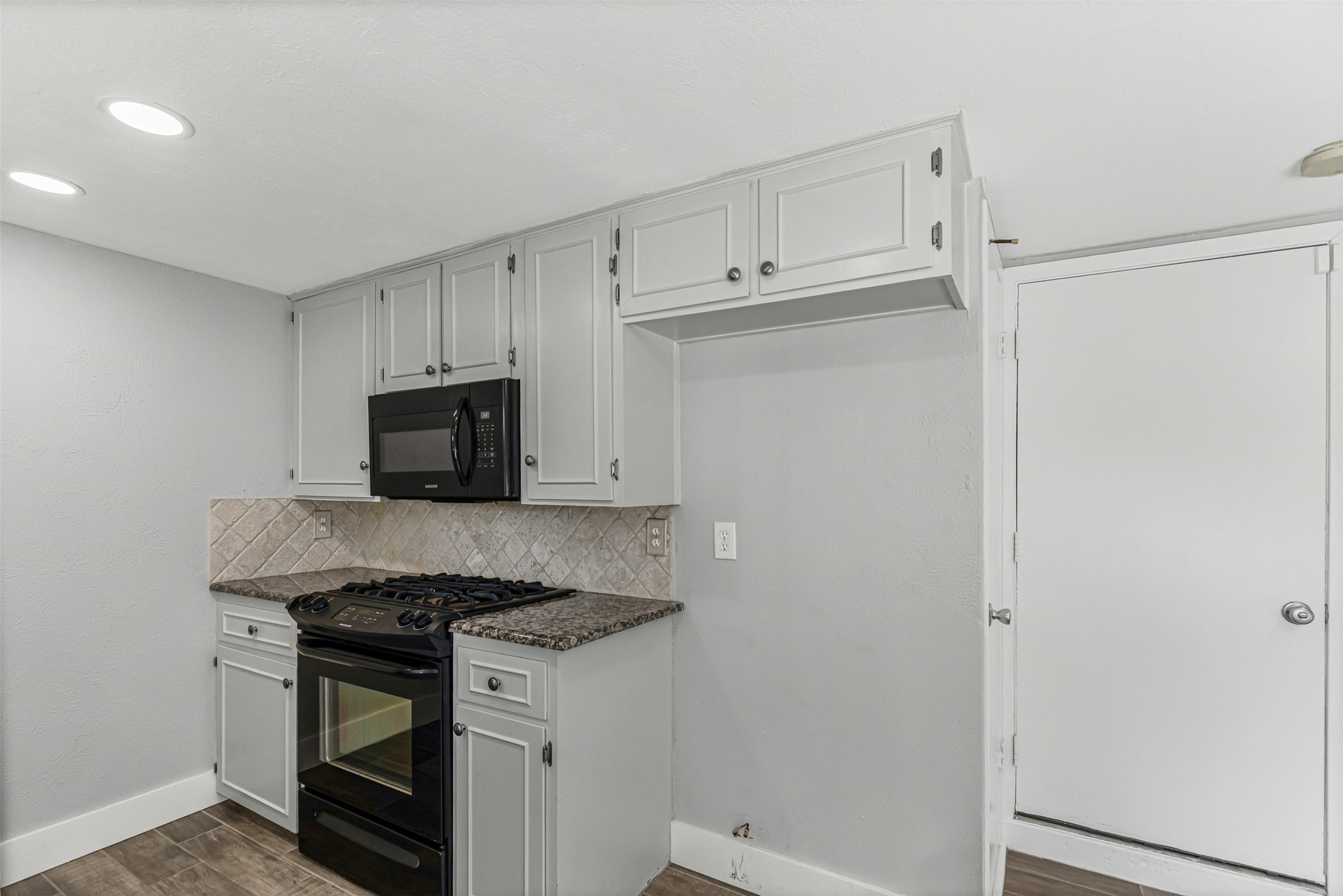 604 E Mitchell Street