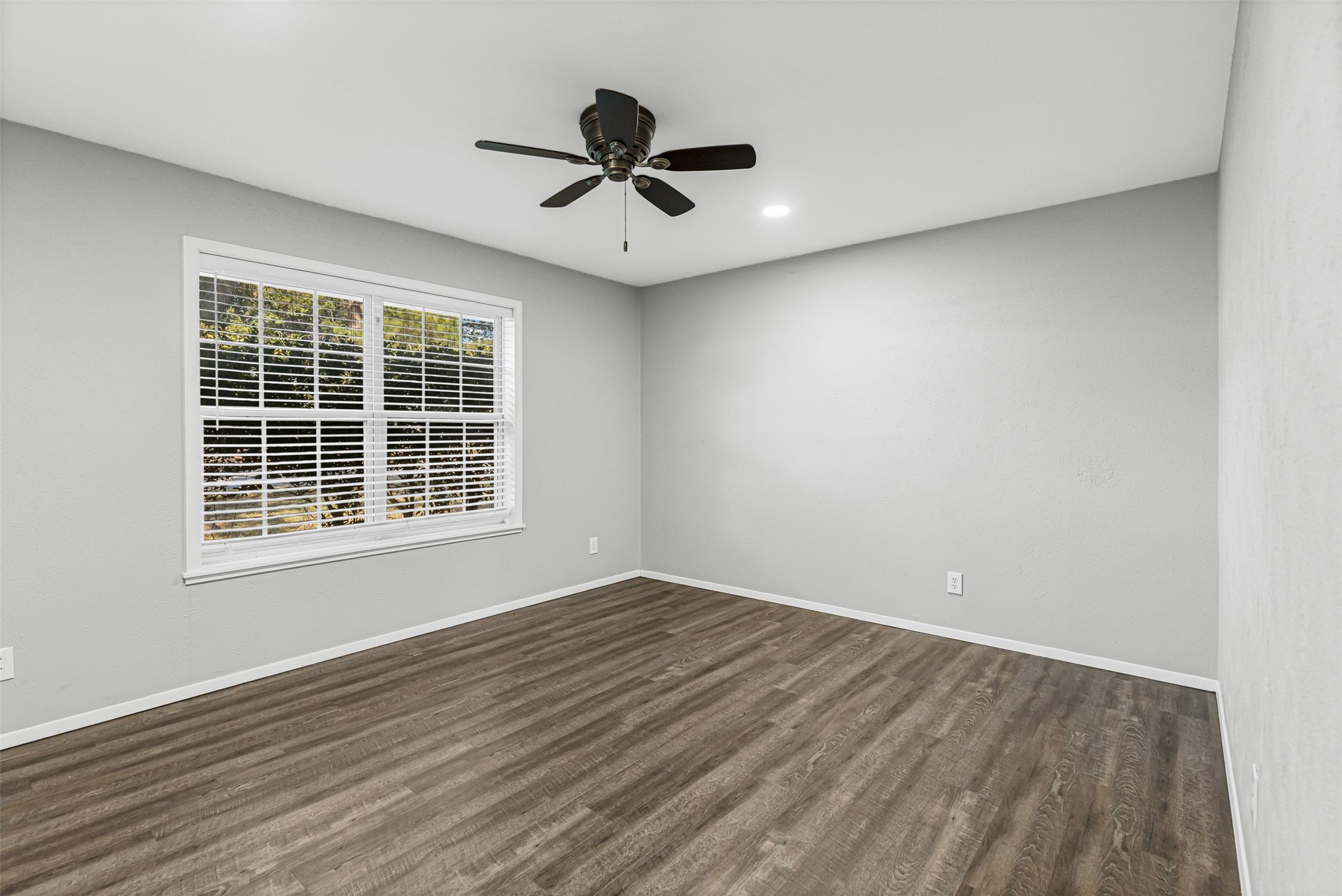 604 E Mitchell Street