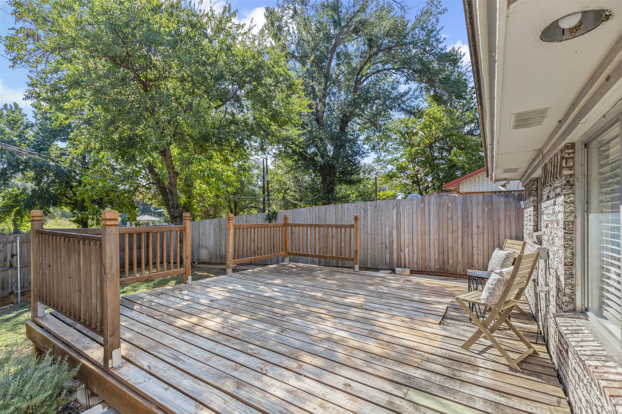 604 E Mitchell Street