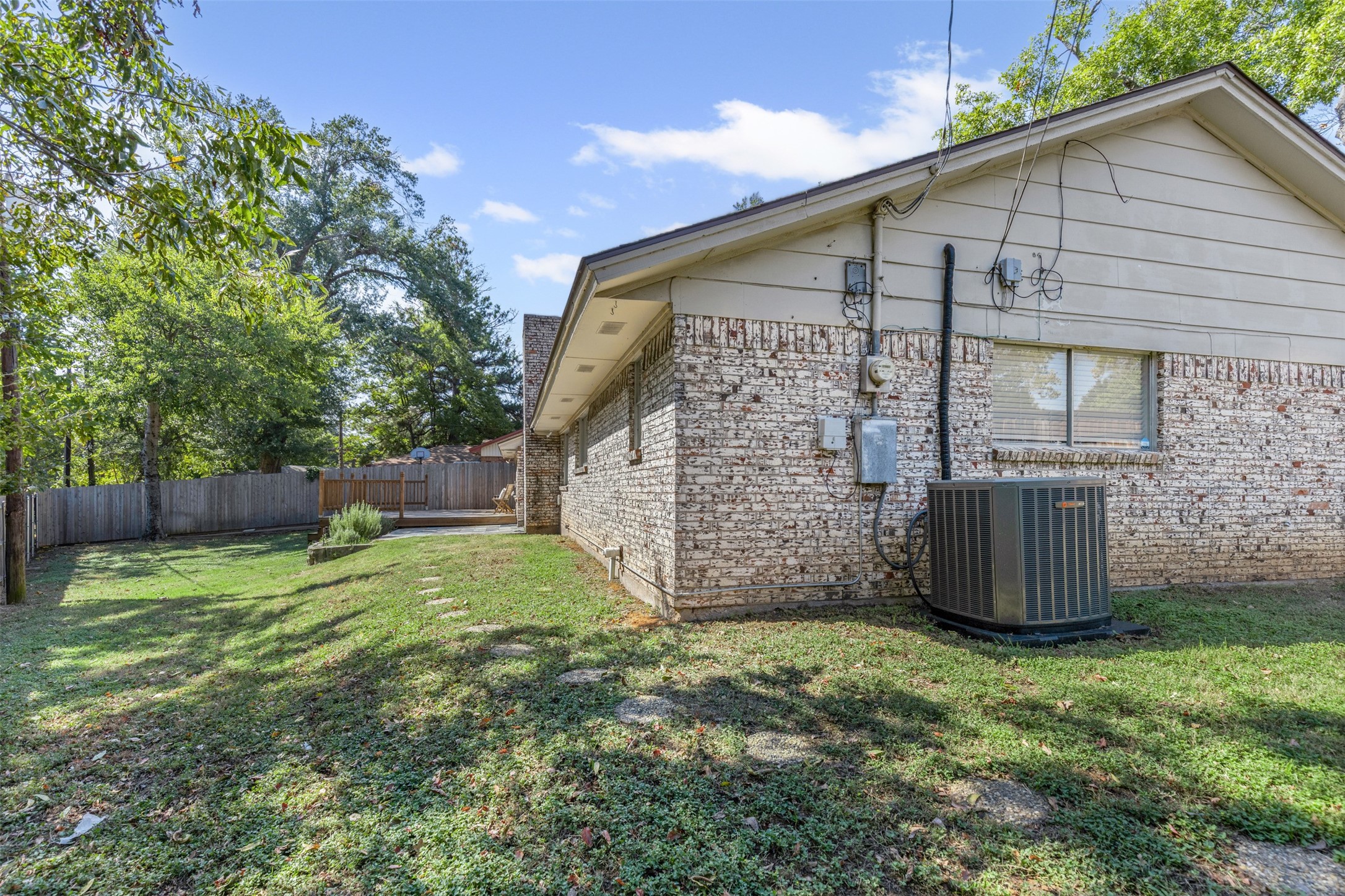 604 E Mitchell Street