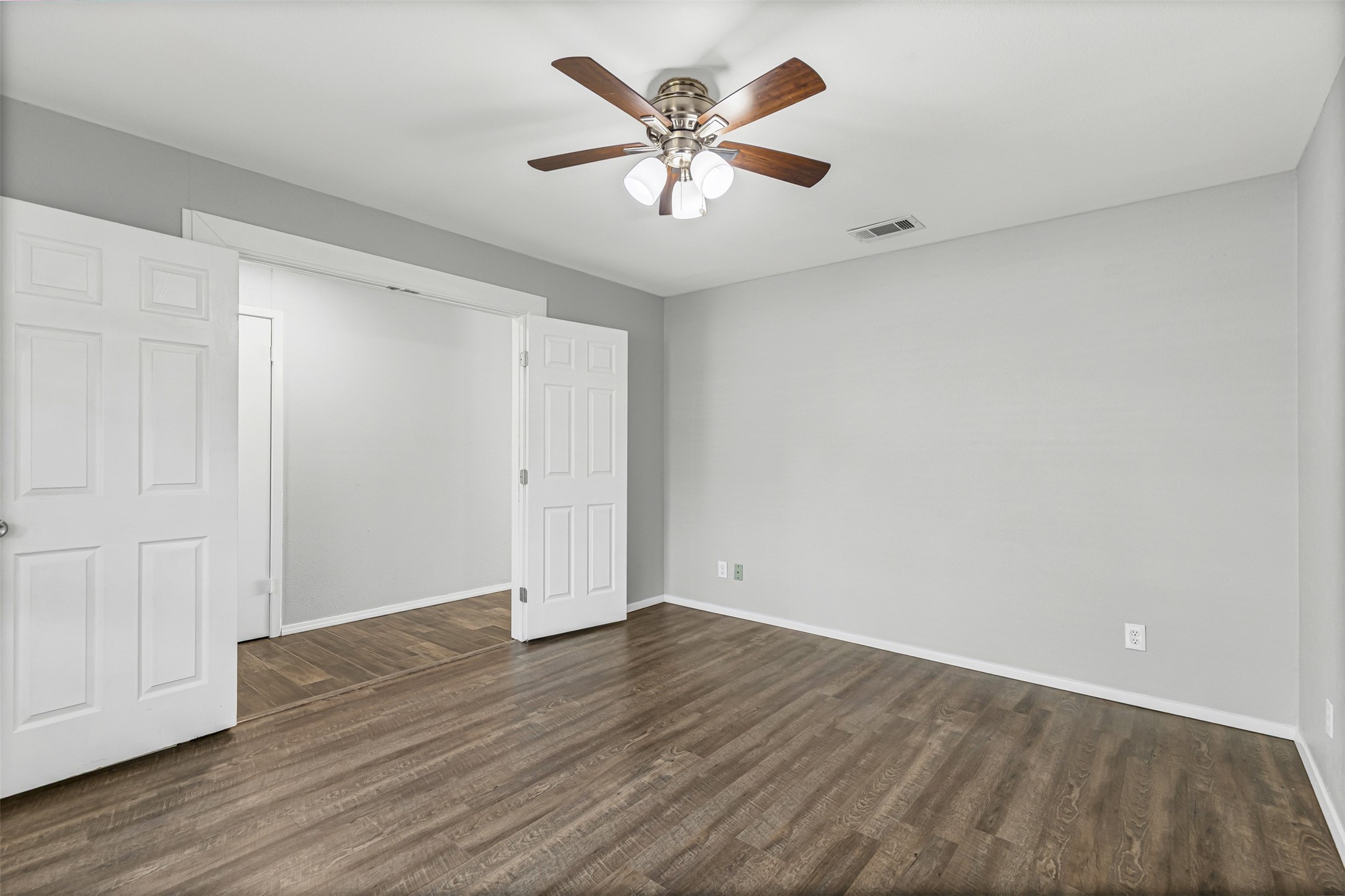 604 E Mitchell Street