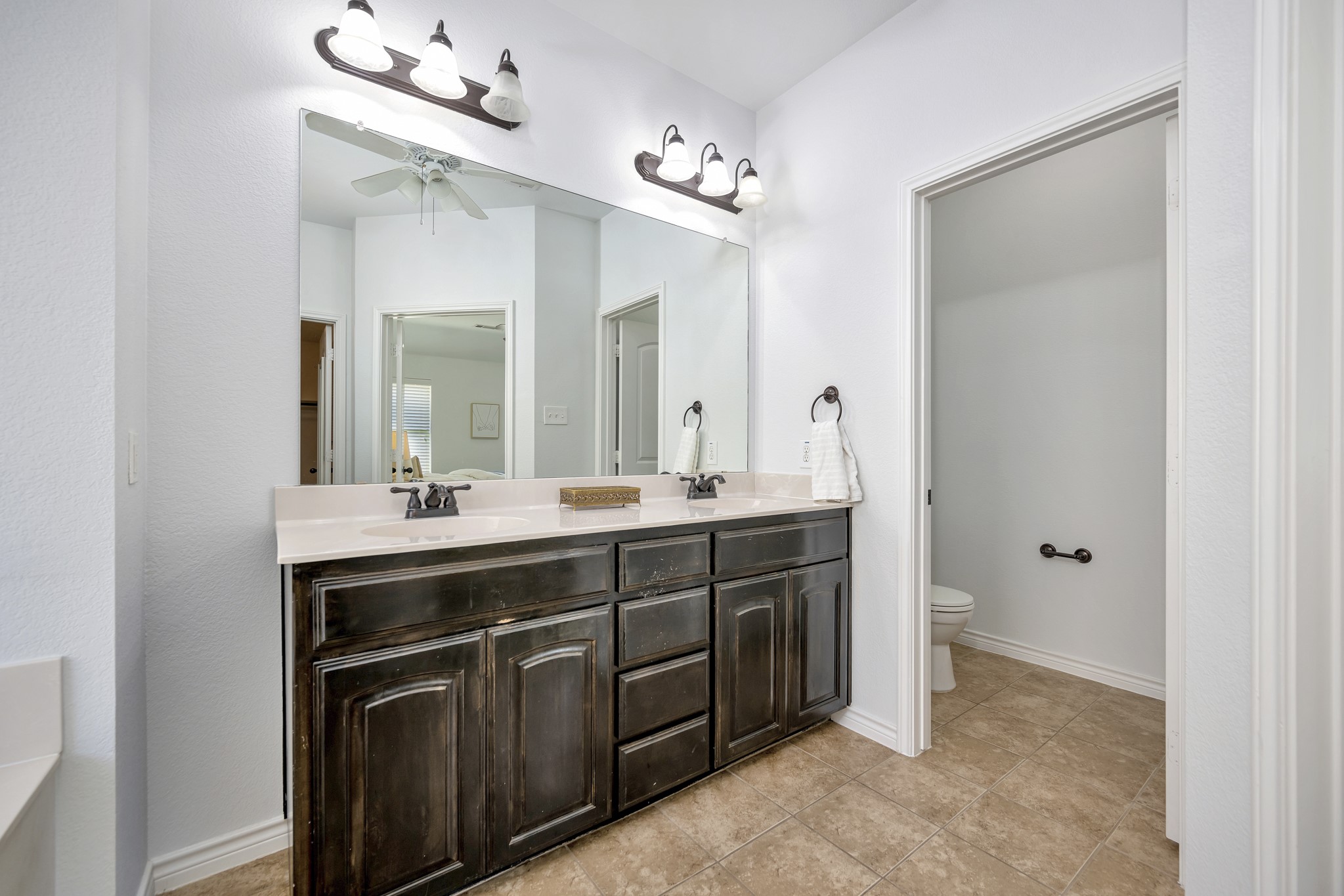 12421 Woods Edge Trail