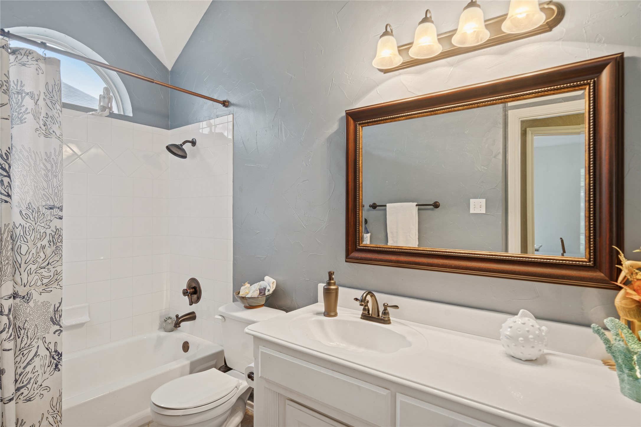 7333 Hidden Oaks Drive