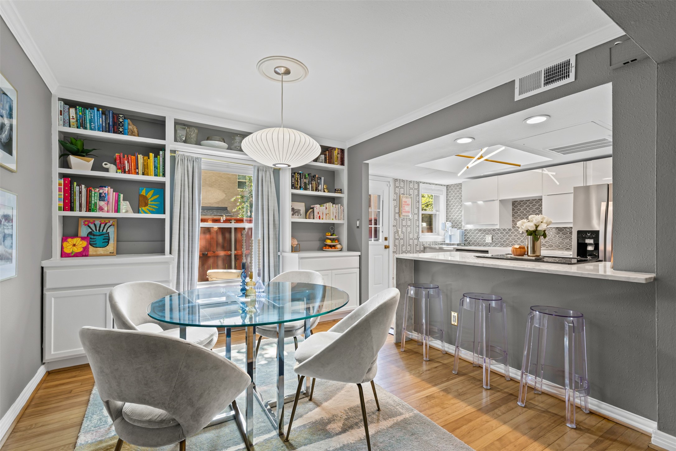 6410 Bordeaux Avenue