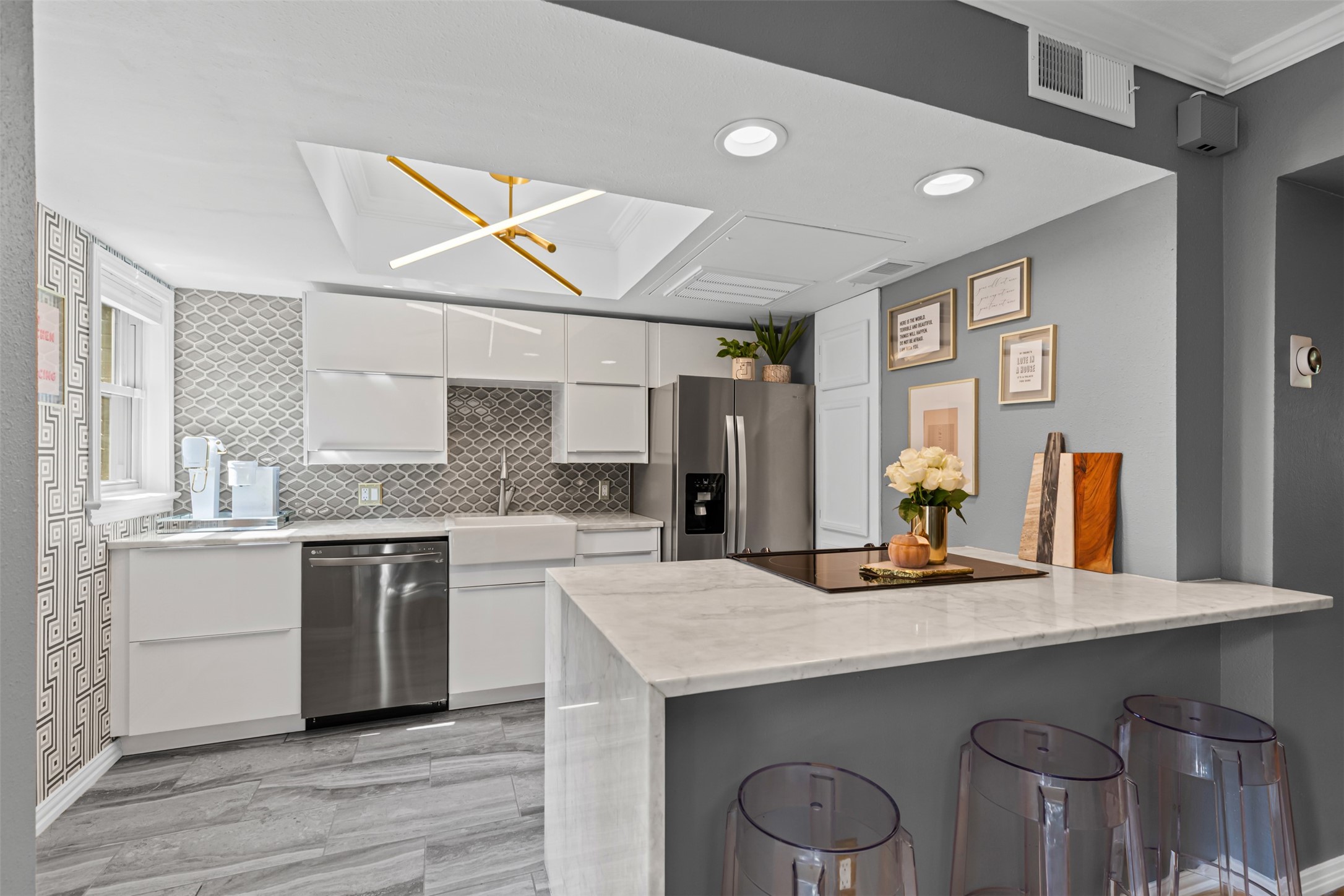 6410 Bordeaux Avenue